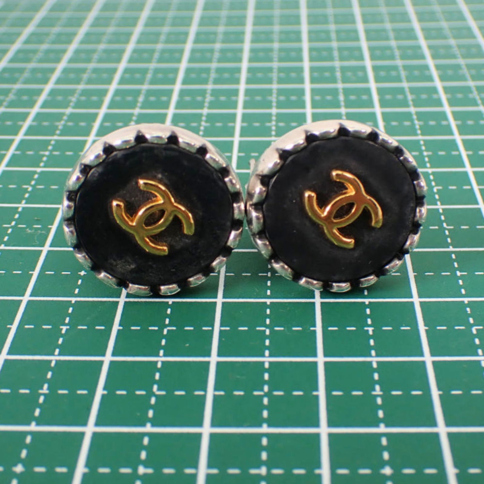 Earrings Chanel Clip - 11