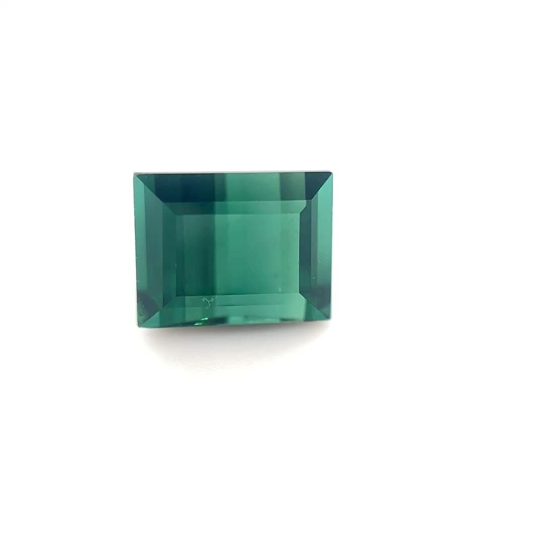 Loose Tourmaline Gemstone - Baguette 2.81ct Green SI: Loose Tourmaline Gemstone - Baguette 2.81ct Green SI This listing features Loose Tourmaline Gemstone - Baguette 2.81ct Green SI. Item specifics are provided below. Item Specifics: Type: Tourmaline