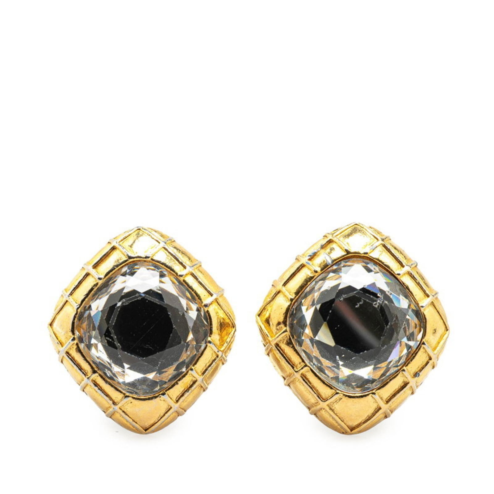 Plating Chanel Clip Earrings Gold: Plating Chanel Clip Earrings Gold This listing features Plating Chanel Clip Earrings Gold. Item specifics are provided below. Item Specifics: Brand: Chanel Type: Clip Earrings Gender: Women Material: