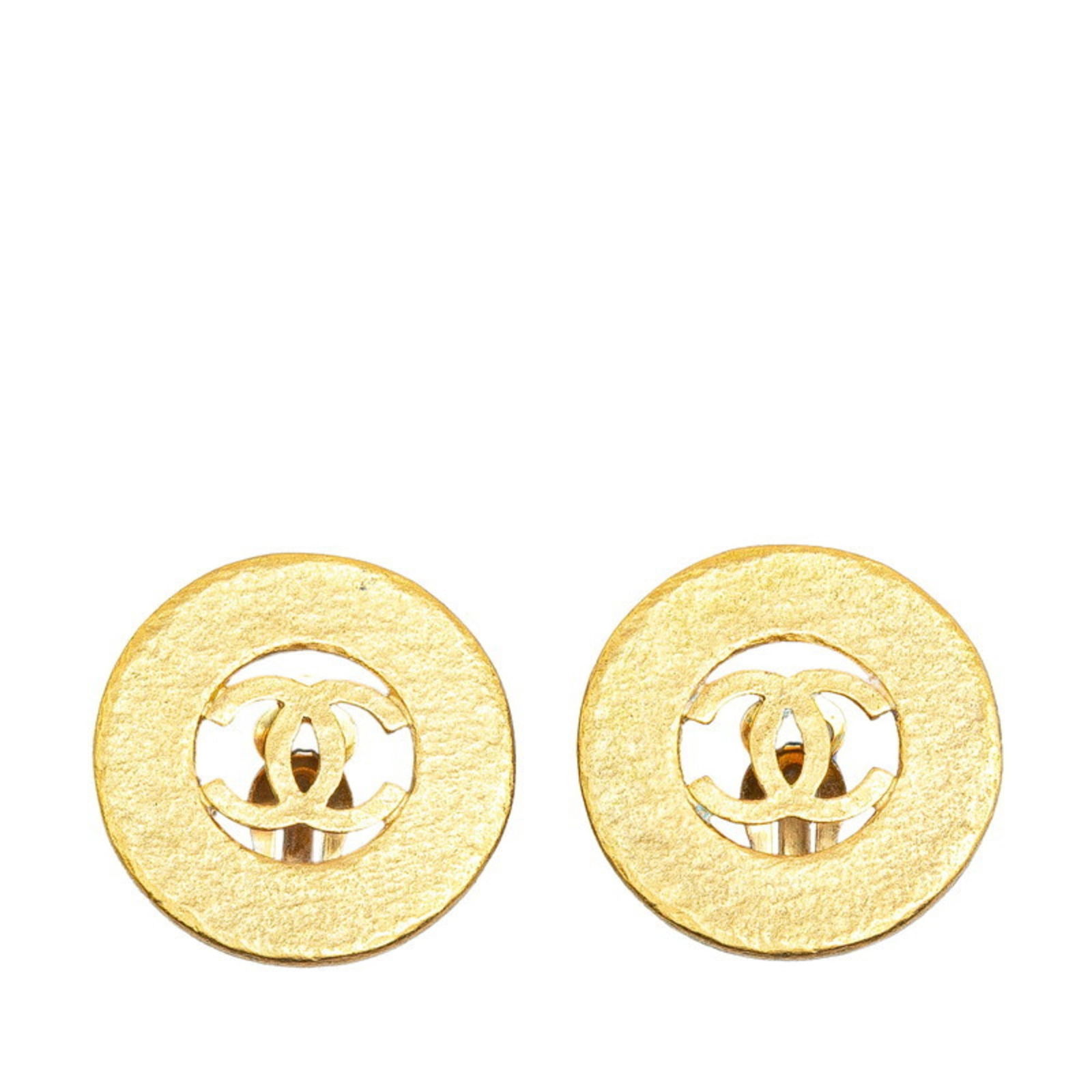 Earrings Chanel Clip: Earrings Chanel Clip This listing features Earrings Chanel Clip. Item specifics are provided below. Item Specifics: Brand: Chanel Type: Clip Earrings Gender: Women Color: Gold Size (Hxwxd): 26.00mm x