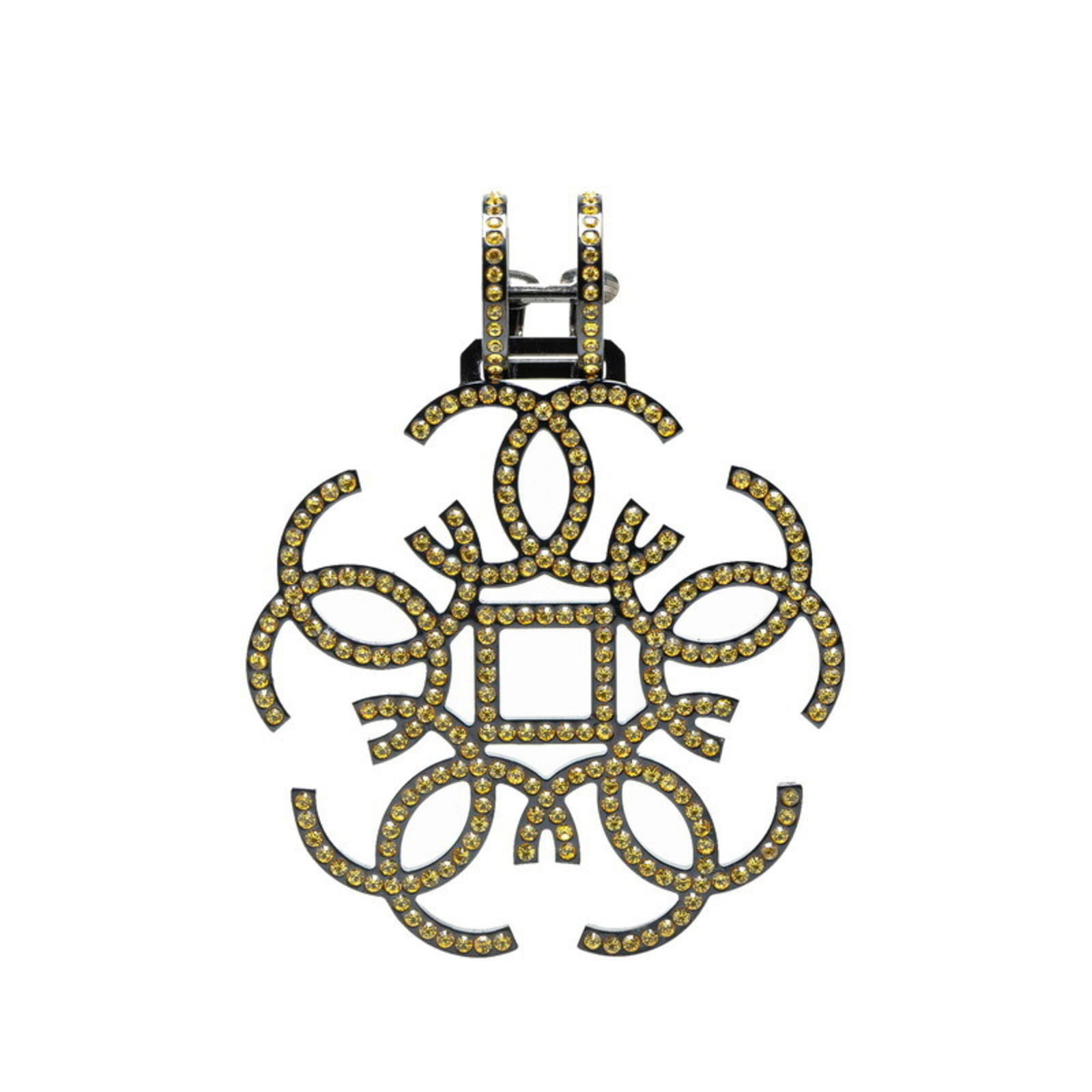 Metal Chanel Clip Earrings: Metal Chanel Clip Earrings This listing features Metal Chanel Clip Earrings. Item specifics are provided below. Item Specifics: Brand: Chanel Type: Clip Earrings Single Earring: Yes Gender: Women