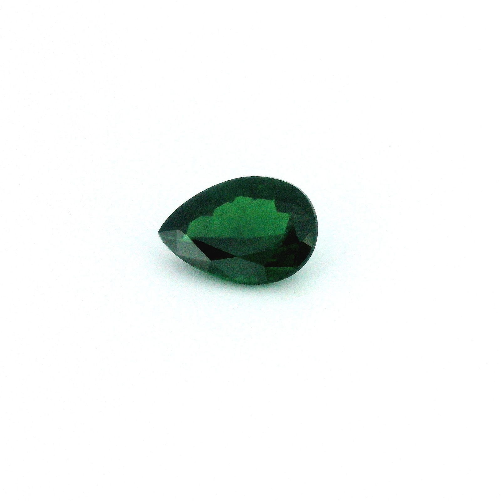 Loose Garnet Gemstone - IGI Pear 1.01ct Green SI: Loose Garnet Gemstone - IGI Pear 1.01ct Green SI This listing features Loose Garnet Gemstone - IGI Pear 1.01ct Green SI. Item specifics are provided below. Item Specifics: Type: Garnet Carat: 1.01