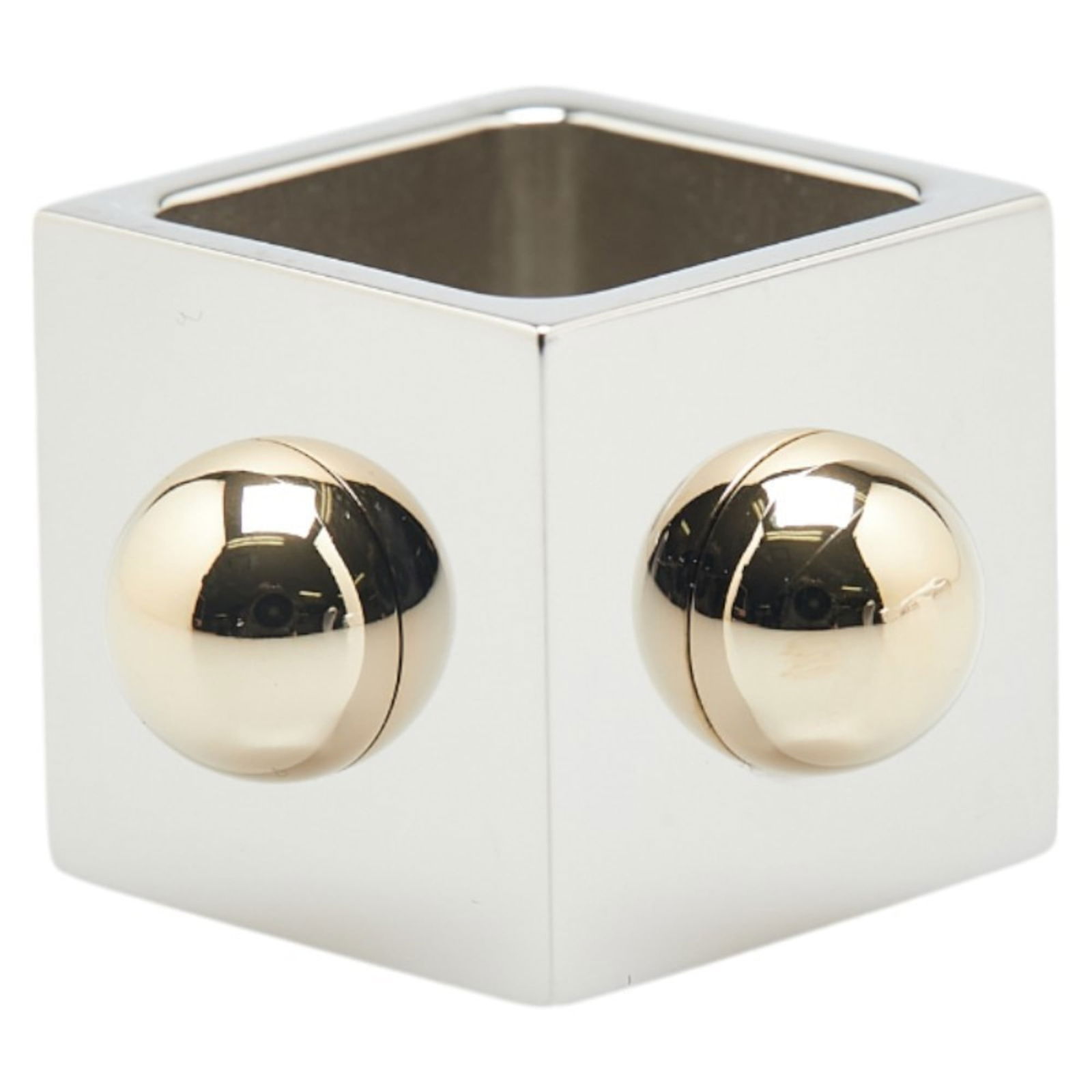 Metal Hermes Band Ring: Metal Hermes Band Ring This listing features Metal Hermes Band Ring. Item specifics are provided below. Item Specifics: Brand: Hermes Type: Band Ring Gender: Women Color: Cyan Material: Metal Stone