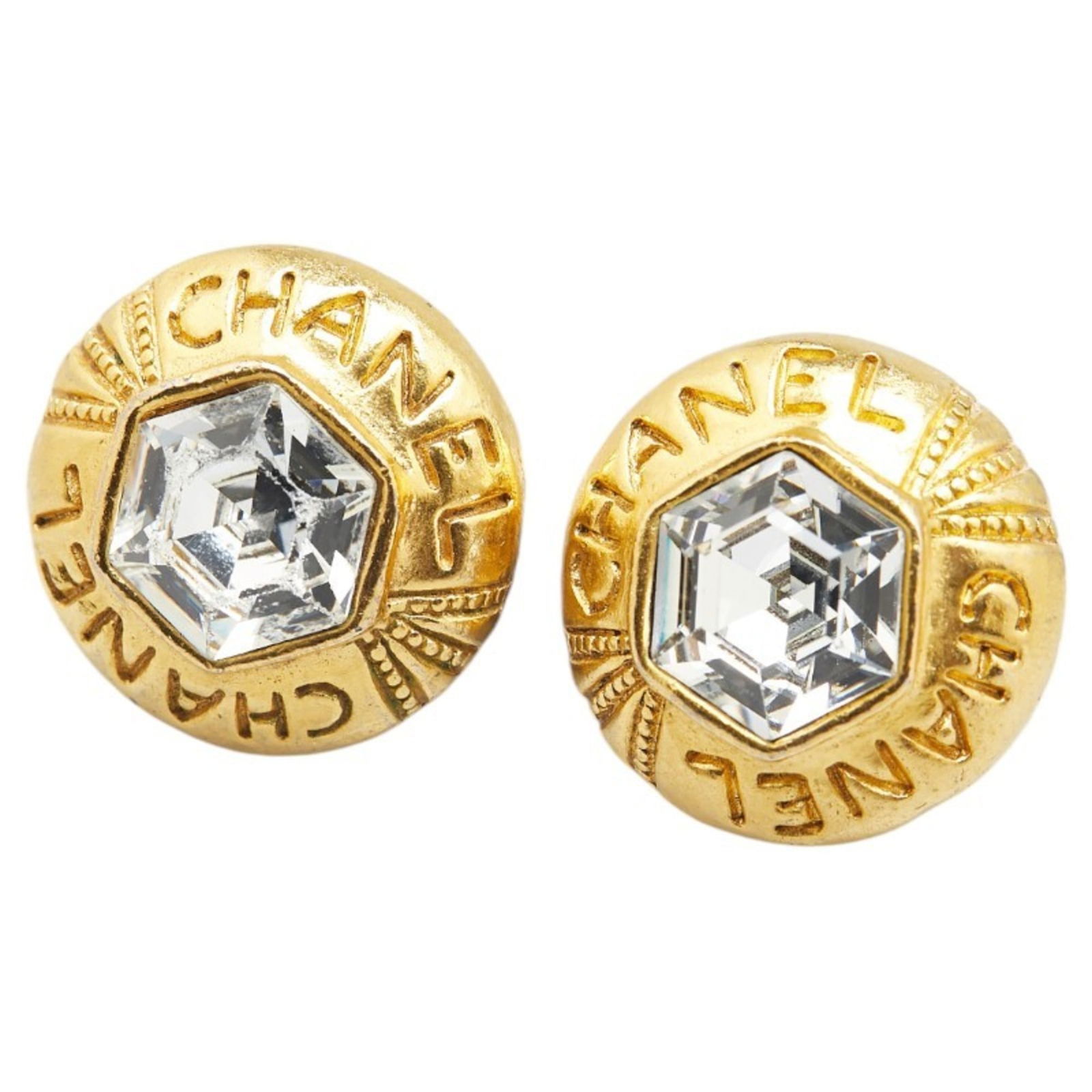 Plating Chanel Clip Earrings Gold: Plating Chanel Clip Earrings Gold This listing features Plating Chanel Clip Earrings Gold. Item specifics are provided below. Item Specifics: Brand: Chanel Type: Clip Earrings Gender: Women Material: