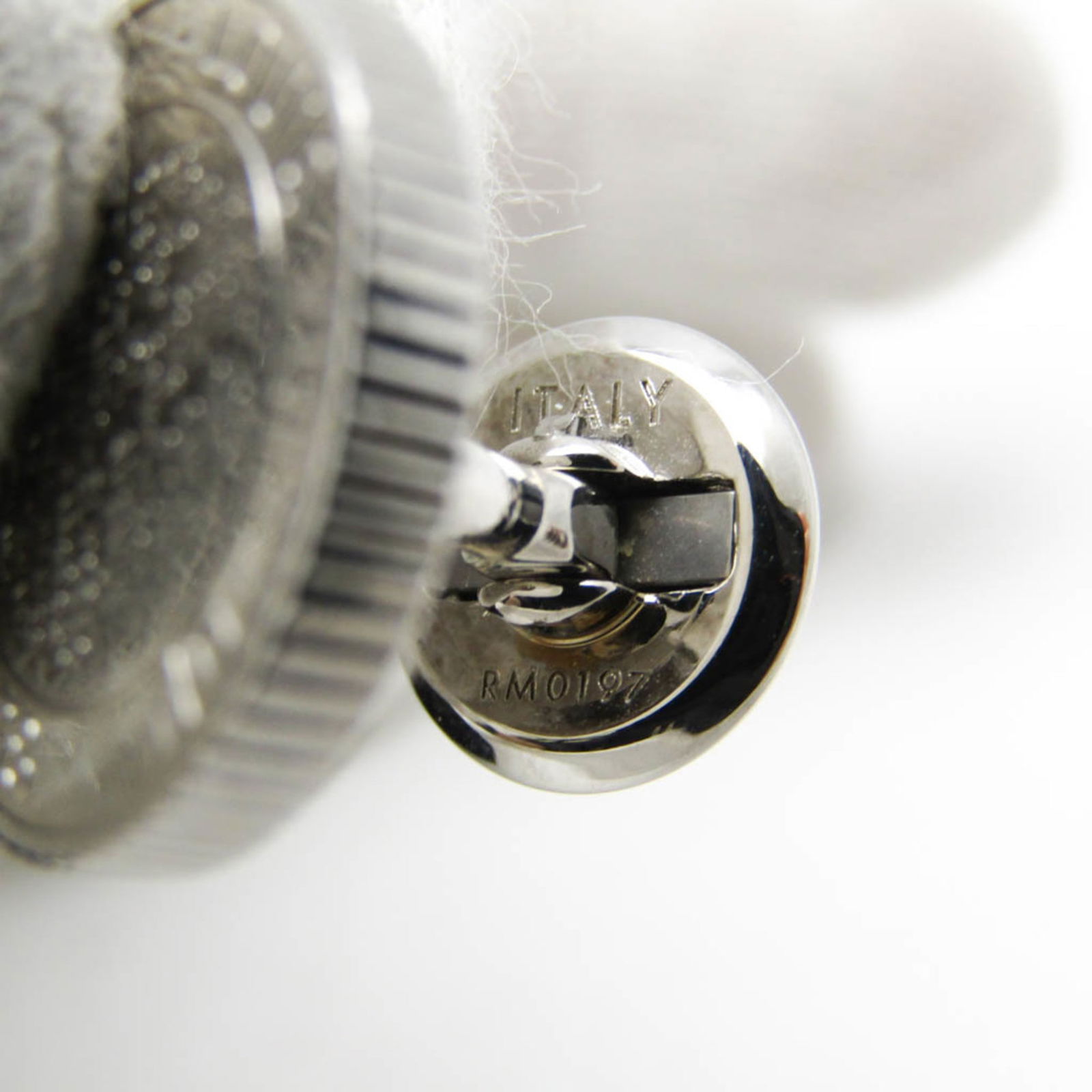 Metal Louis Vuitton Fixed Backing - 9