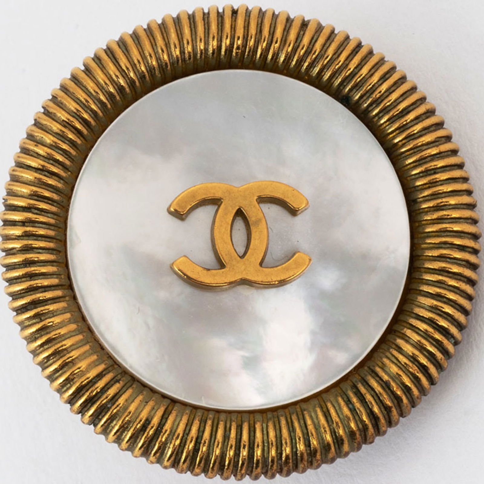 Shell Chanel Clip Earrings - 2