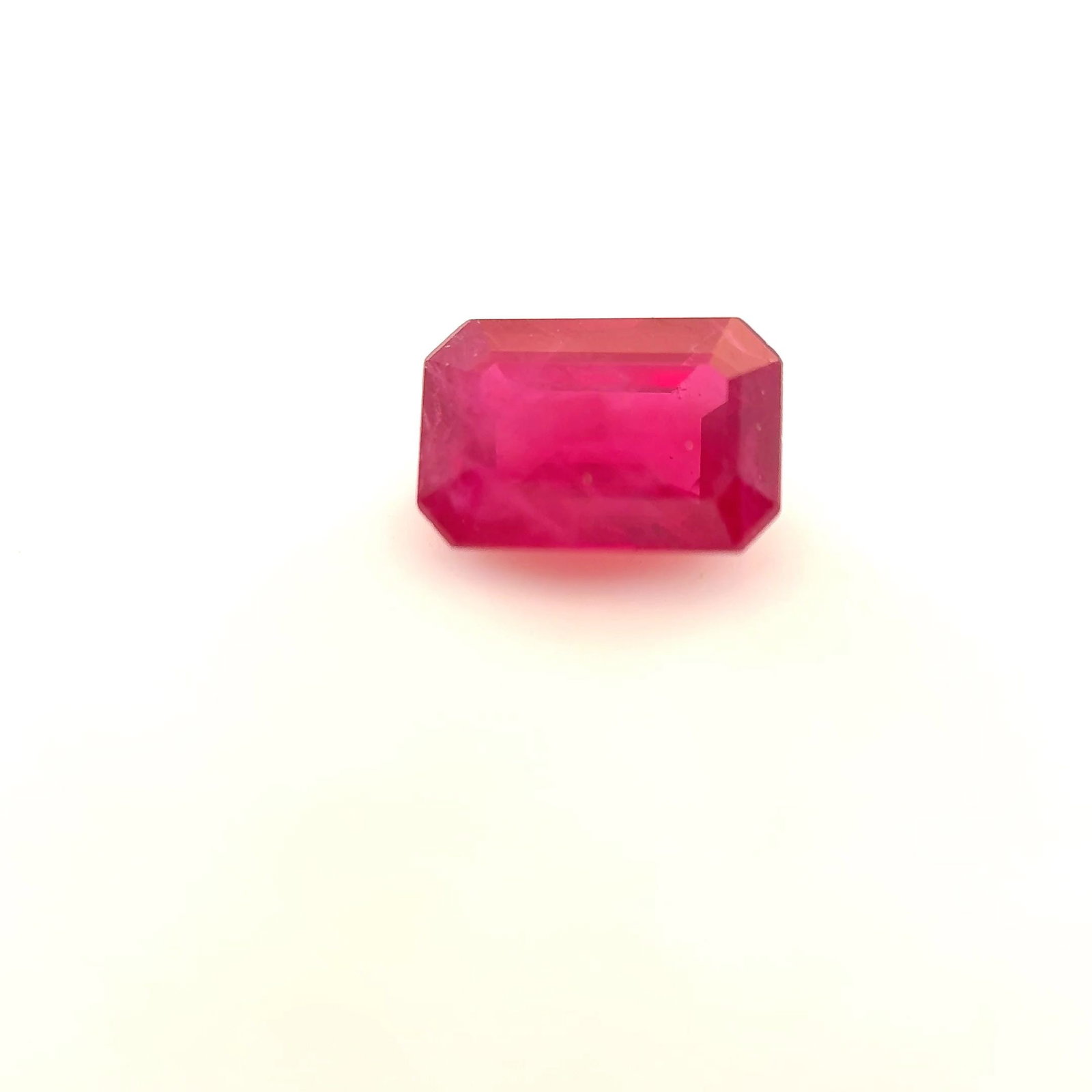 Loose Ruby Gemstone - Emerald 1.0ct Red SI: Loose Ruby Gemstone - Emerald 1.0ct Red SI This listing features Loose Ruby Gemstone - Emerald 1.0ct Red SI. Item specifics are provided below. Item Specifics: Type: Ruby Carat: 1.0 Cut: Faceted Color