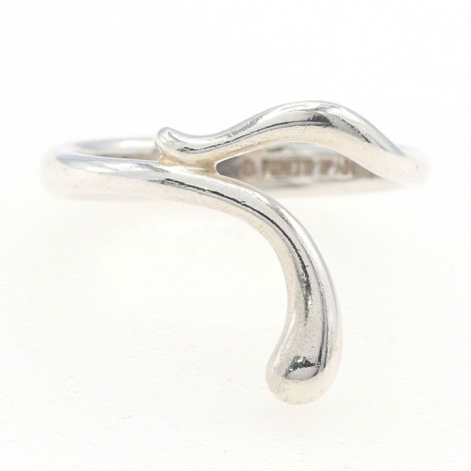925 Tiffany Band Ring Sterling Silver: 925 Tiffany Band Ring Sterling Silver This listing features 925 Tiffany Band Ring Sterling Silver. Item specifics are provided below. Item Specifics: Brand: Tiffany Type: Band Ring Gender: Women