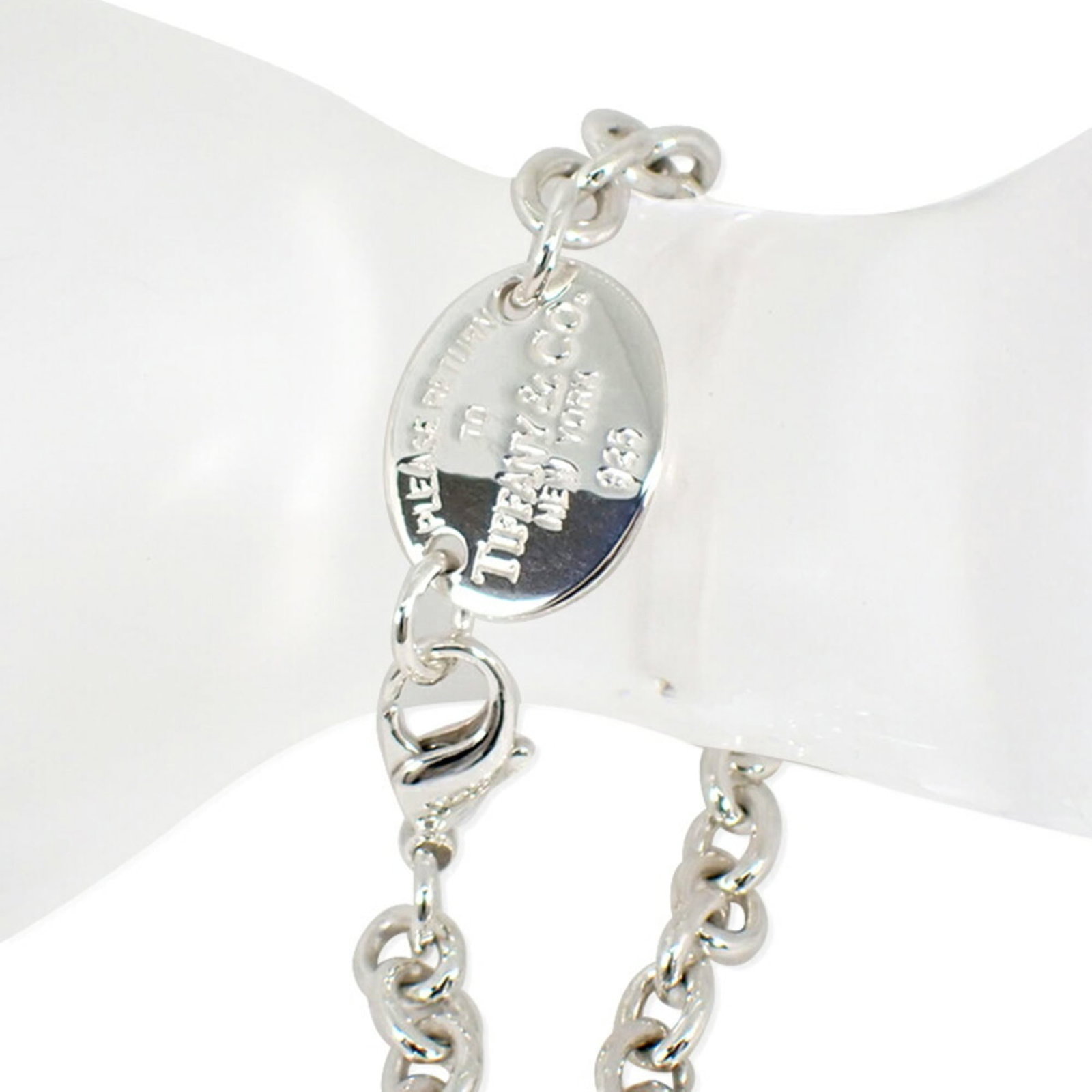 925 Tiffany Charm Bracelet Sterling Silver: 925 Tiffany Charm Bracelet Sterling Silver This listing features 925 Tiffany Charm Bracelet Sterling Silver. Item specifics are provided below. Item Specifics: Brand: Tiffany Type: Charm Bracelet