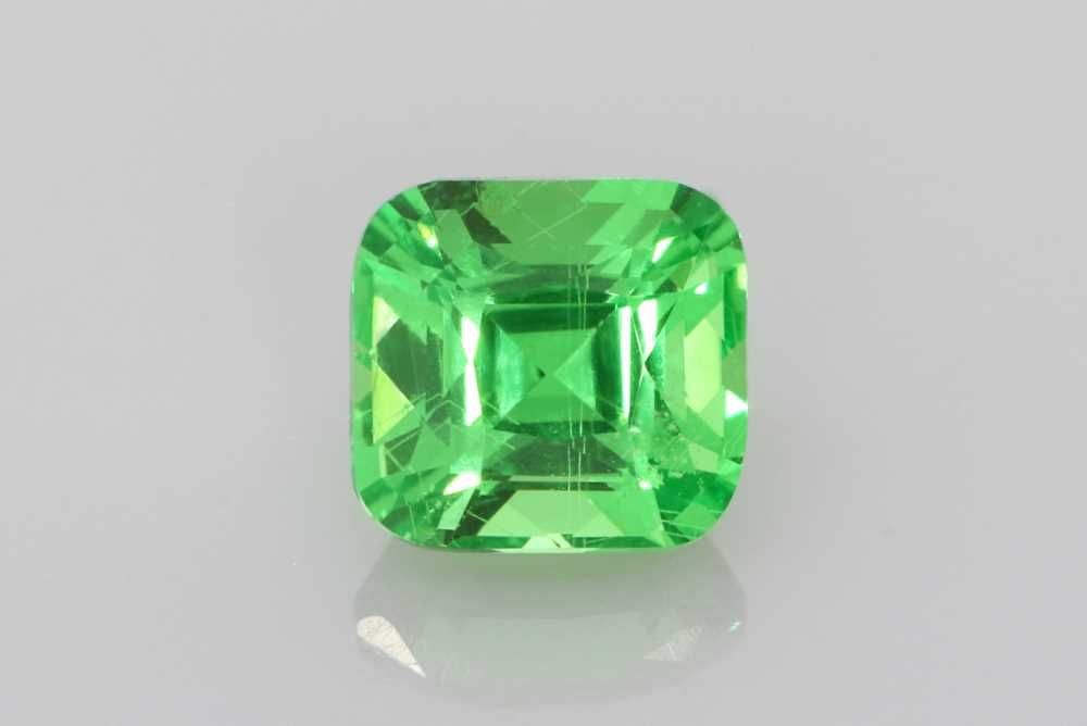 Loose Garnet Gemstone - Cushion 1.52ct Green SI: Loose Garnet Gemstone - Cushion 1.52ct Green SI This listing features Loose Garnet Gemstone - Cushion 1.52ct Green SI. Item specifics are provided below. Item Specifics: Type: Garnet Carat: 1.52