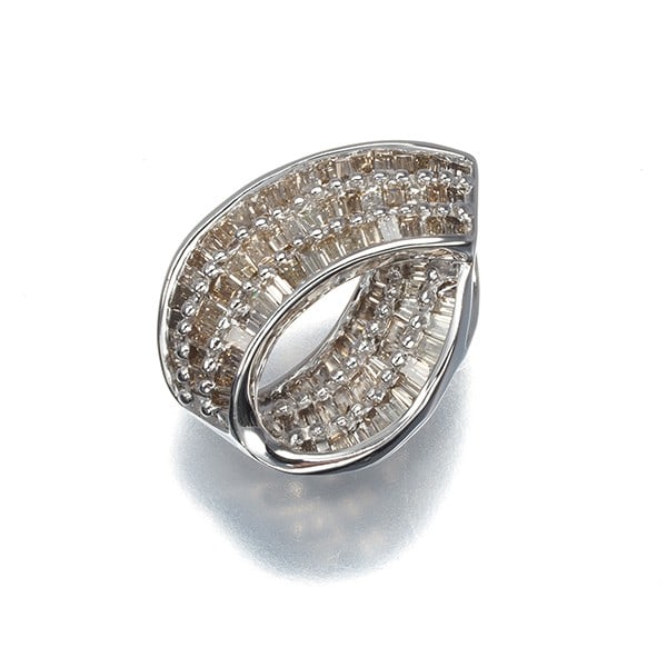 Gold Brown Diamond 0.50Ct Tapered-Cut Pendant 18K 750 White (1 of 4)