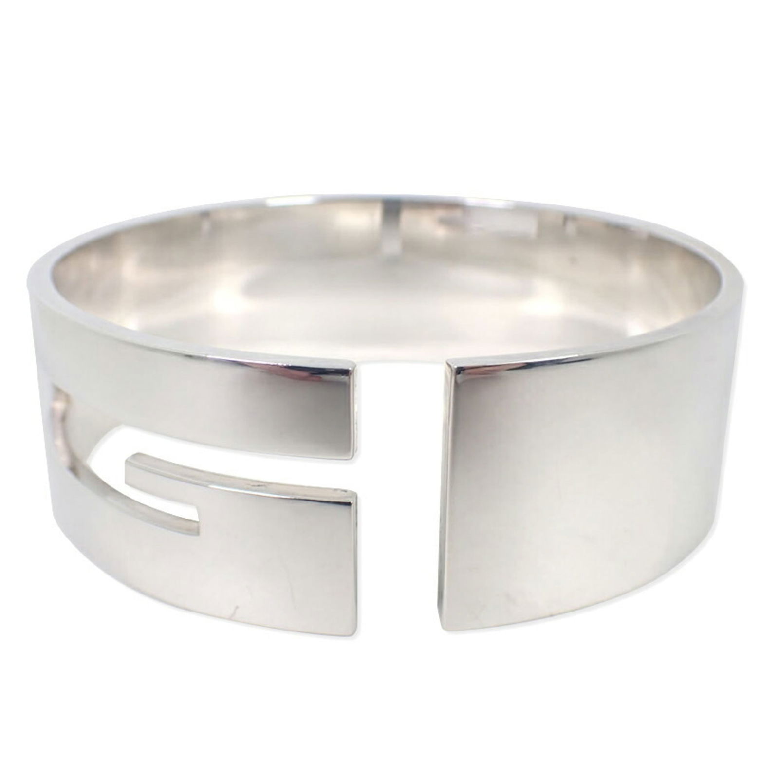 925 Gucci Bangle Sterling Silver: 925 Gucci Bangle Sterling Silver This listing features 925 Gucci Bangle Sterling Silver. Item specifics are provided below. Item Specifics: Brand: Gucci Type: Bangle Gender: Women Material: Sterling