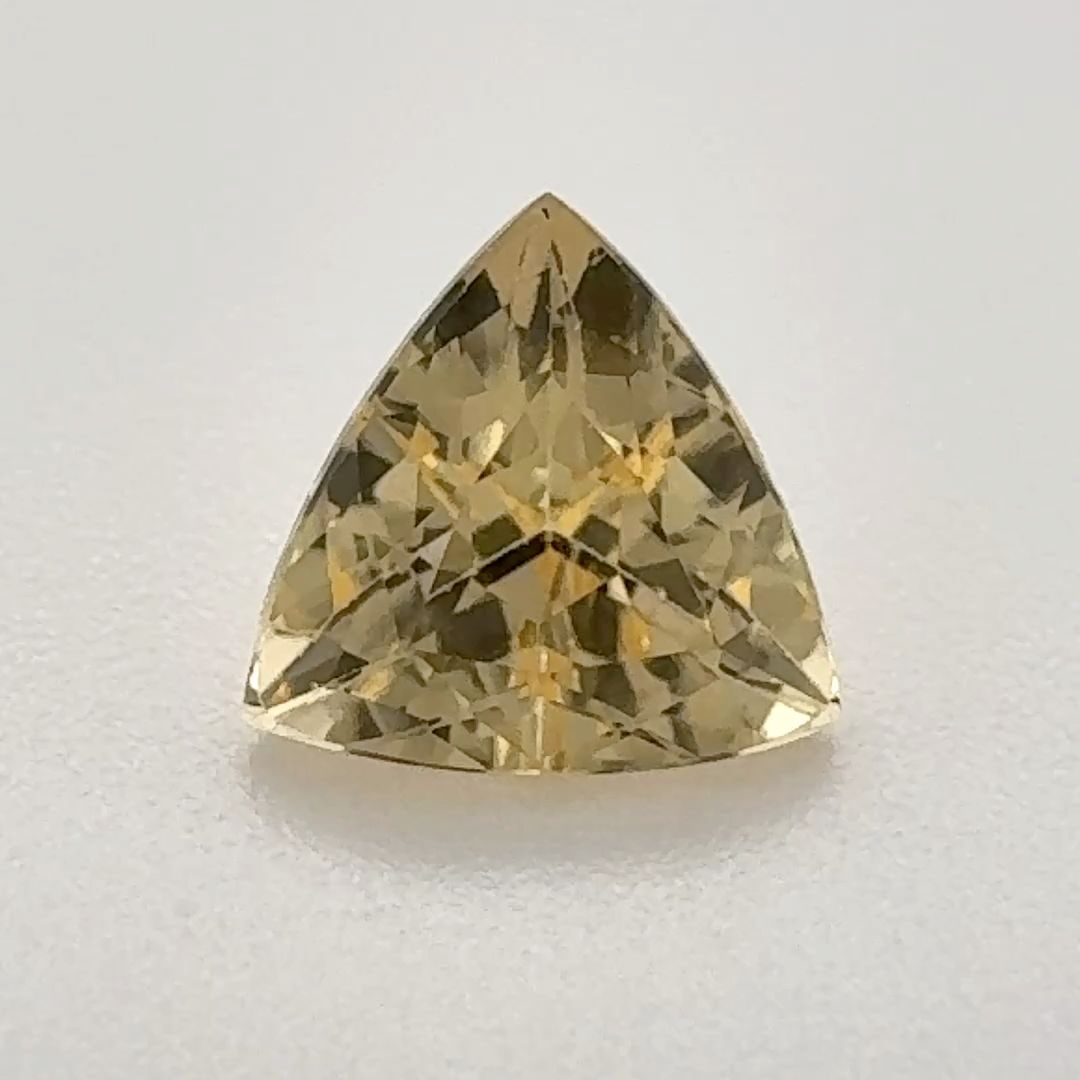 Loose Topaz Gemstone - Trilliant 1.29ct Yellow EC: Loose Topaz Gemstone - Trilliant 1.29ct Yellow EC This listing features Loose Topaz Gemstone - Trilliant 1.29ct Yellow EC. Item specifics are provided below. Item Specifics: Type: Topaz Carat: 1.29