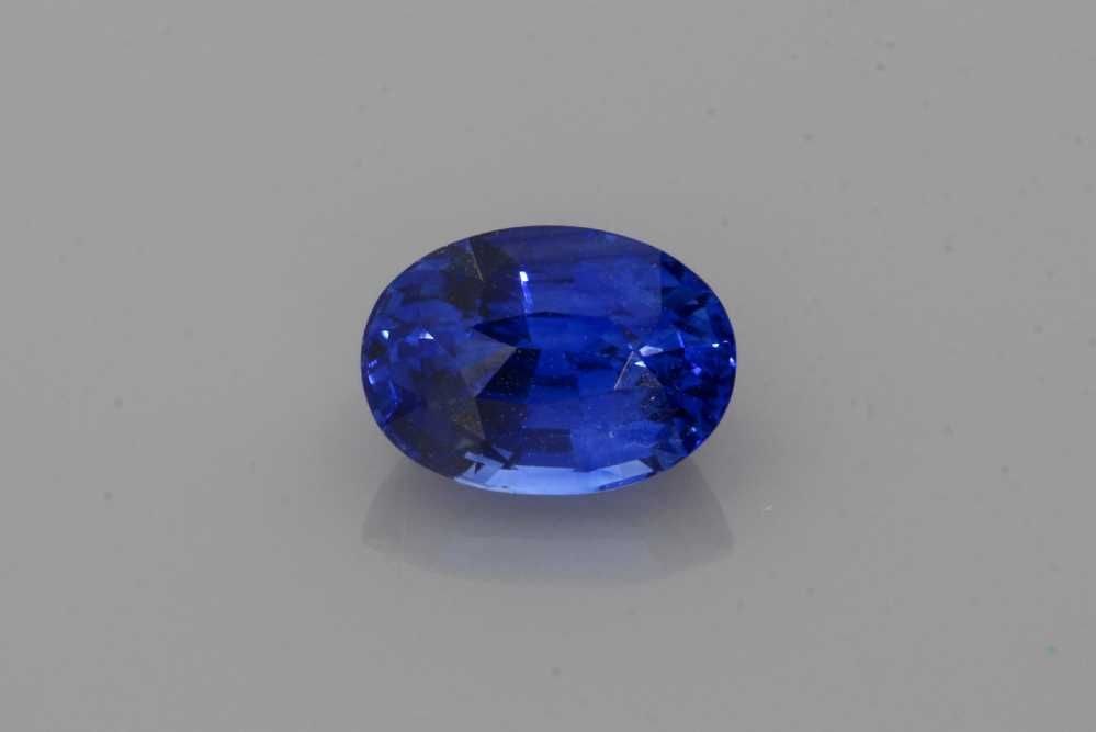 Loose Sapphire Gemstone - Oval 1.51ct Blue EC: Loose Sapphire Gemstone - Oval 1.51ct Blue EC This listing features Loose Sapphire Gemstone - Oval 1.51ct Blue EC. Item specifics are provided below. Item Specifics: Type: Sapphire Carat: 1.51 Cut: