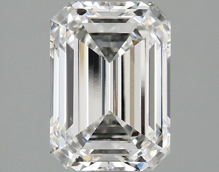 Loose Lab Diamond - IGI Emerald 2.1ct E VVS2: Loose Lab Diamond - IGI Emerald 2.1ct E VVS2 This listing features Loose Lab Diamond - IGI Emerald 2.1ct E VVS2. Item specifics are provided below. Item Specifics: Source: This Is A Real Diamond