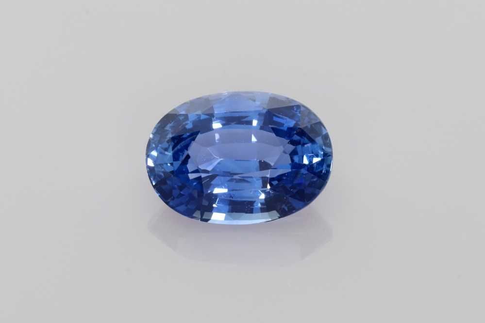 Loose Sapphire Gemstone - GIA Oval 3.53ct Blue EC: Loose Sapphire Gemstone - GIA Oval 3.53ct Blue EC This listing features Loose Sapphire Gemstone - GIA Oval 3.53ct Blue EC. Item specifics are provided below. Item Specifics: Type: Sapphire Carat: