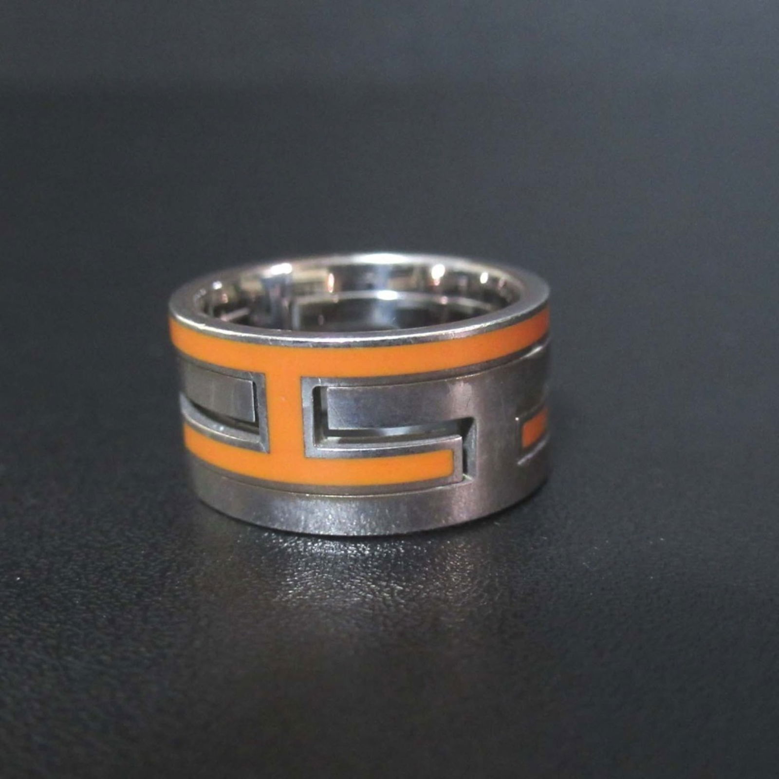 925 Hermes Band Ring Silver: 925 Hermes Band Ring Silver This listing features 925 Hermes Band Ring Silver. Item specifics are provided below. Item Specifics: Brand: Hermes Type: Band Ring Gender: Women Color: Orange, Silver