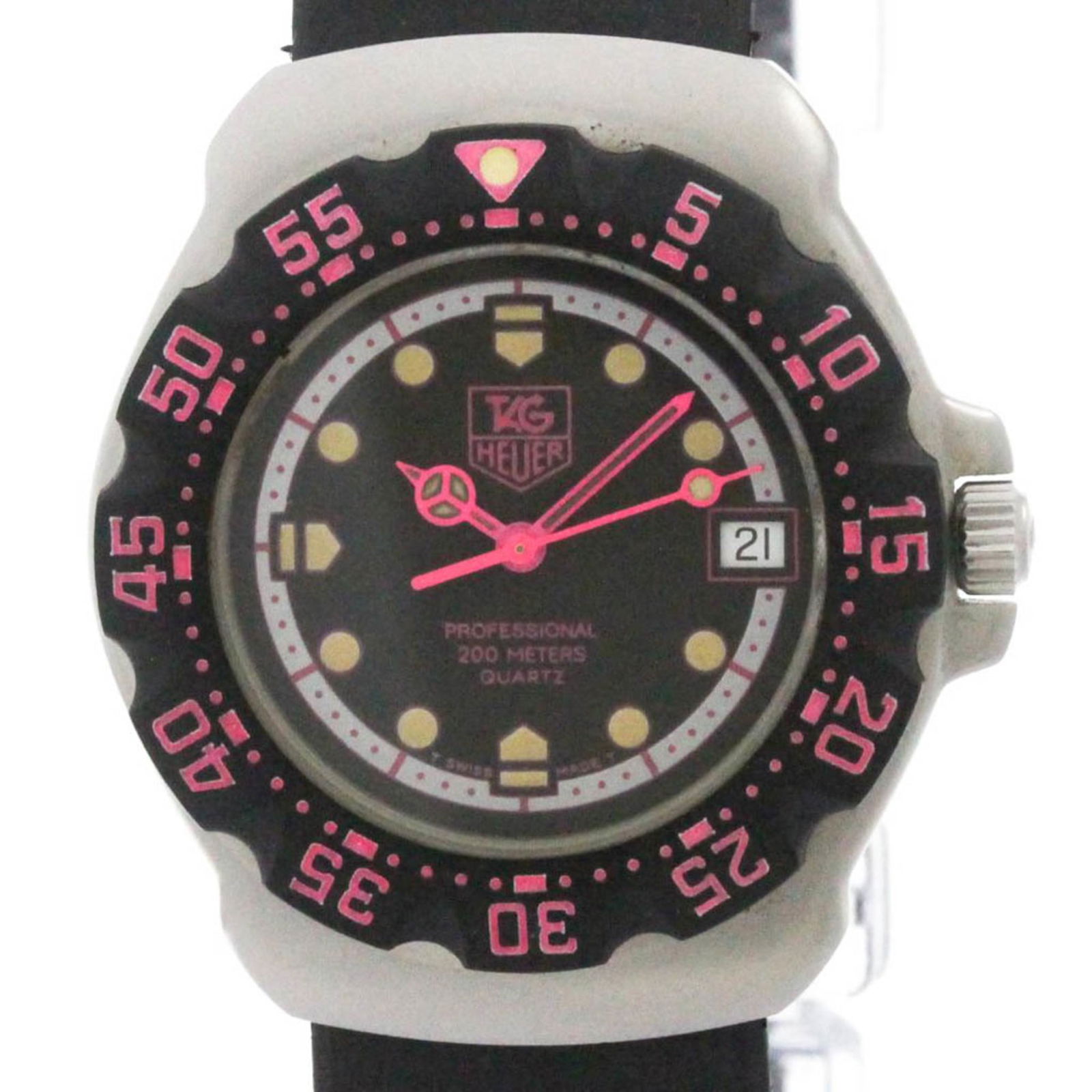 Wristwatch Tag Heuer: Wristwatch Tag Heuer This listing features Wristwatch Tag Heuer. Item specifics are provided below. Item Specifics: Brand: Tag Heuer Type: Wristwatch Style: Sport Gender: Unisex Material (Case): Rubbe