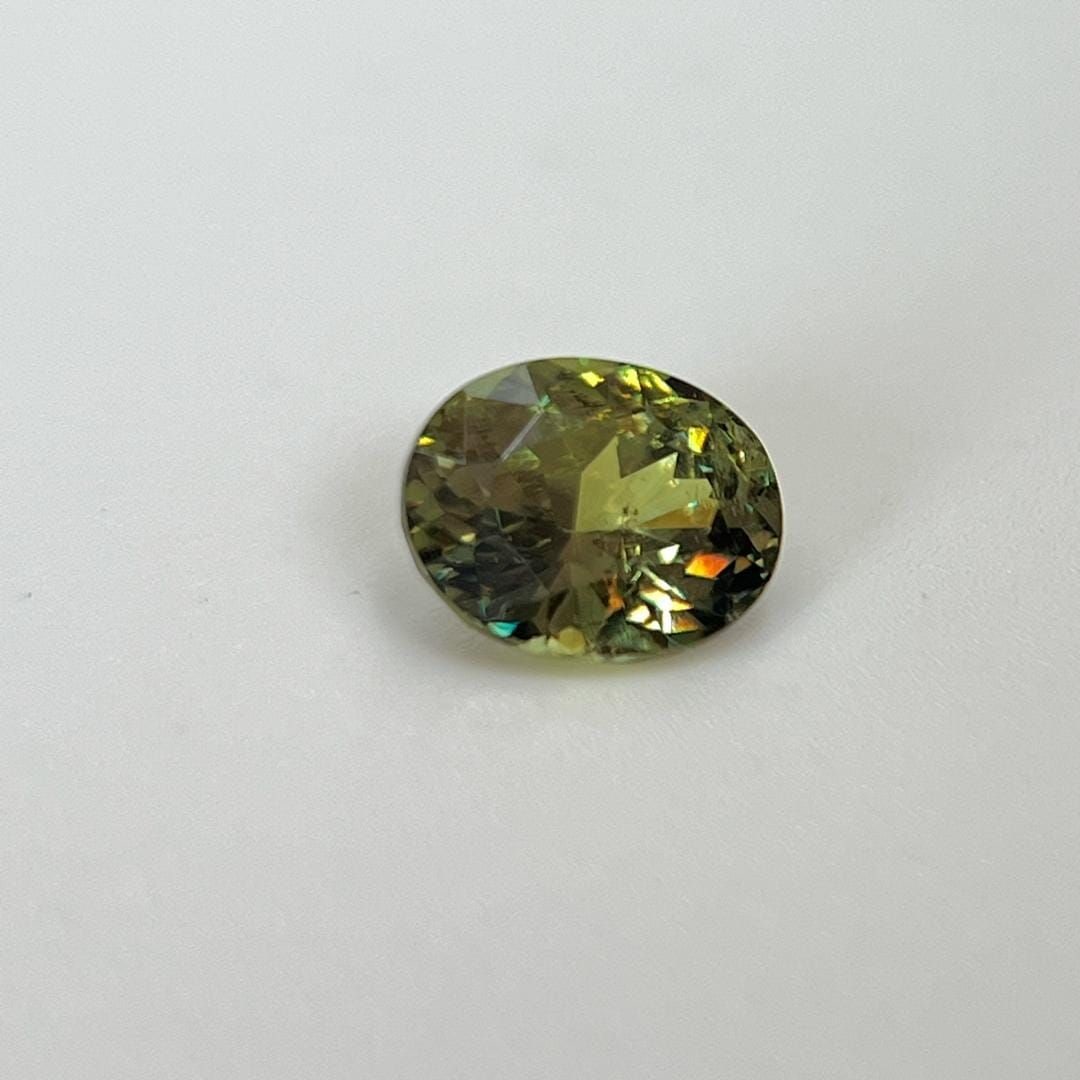 Loose Garnet Gemstone - Oval 1.91ct Green SI: Loose Garnet Gemstone - Oval 1.91ct Green SI This listing features Loose Garnet Gemstone - Oval 1.91ct Green SI. Item specifics are provided below. Item Specifics: Type: Garnet Carat: 1.91 Cut: