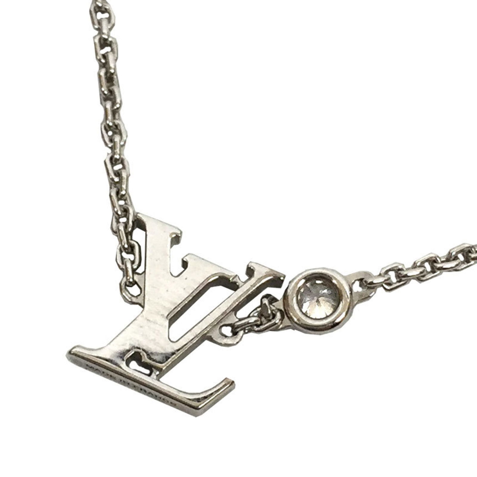 Fine - Louis Vuitton Pendant Idylle Blossom Necklace with Diamonds - Q93653 - AU750 White Gold -: Fine - Louis Vuitton Pendant Idylle Blossom Necklace with Diamonds - Q93653 - AU750 White Gold - Women's This listing features Fine - Louis Vuitton Pendant Idylle Blossom Necklace with Diamonds -