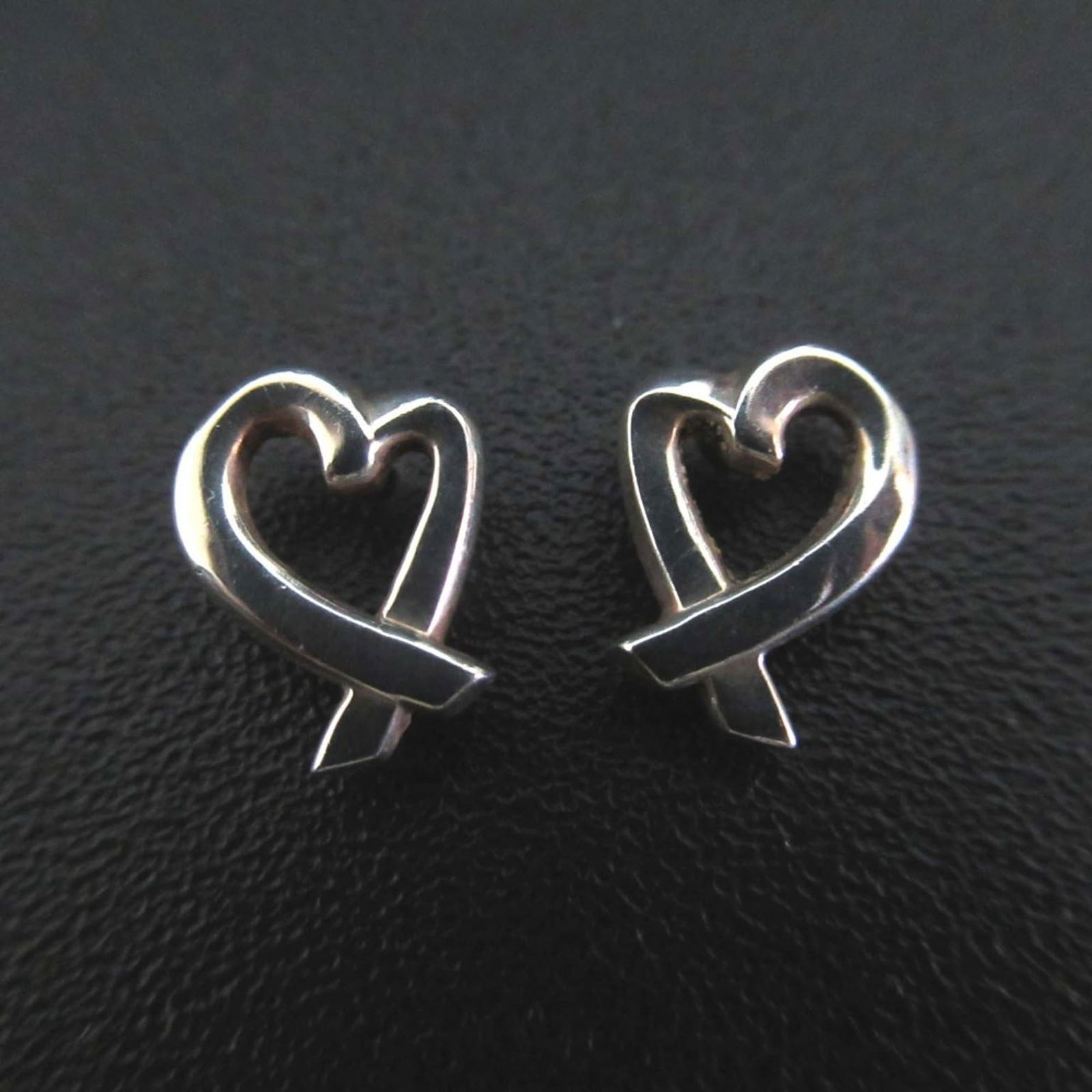 925 Tiffany Stud Earrings Silver: 925 Tiffany Stud Earrings Silver This listing features 925 Tiffany Stud Earrings Silver. Item specifics are provided below. Item Specifics: Brand: Tiffany Type: Stud Earrings Gender: Women Material: S