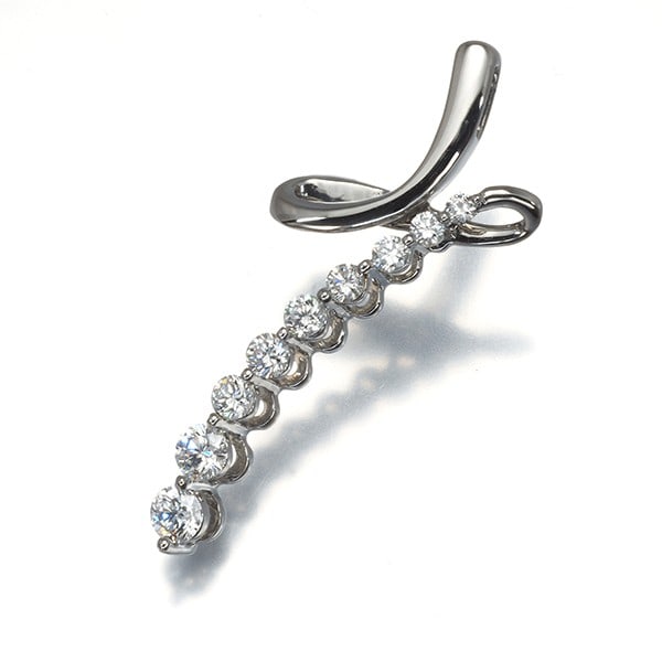 Platinum Diamond 0.50Ct Pendant 950: Platinum Diamond 0.50Ct Pendant 950 This listing features Platinum Diamond 0.50Ct Pendant 950. Item specifics are provided below. Item Specifics: Metal: Platinum Metal Purity: 950 Type: Pendant Main