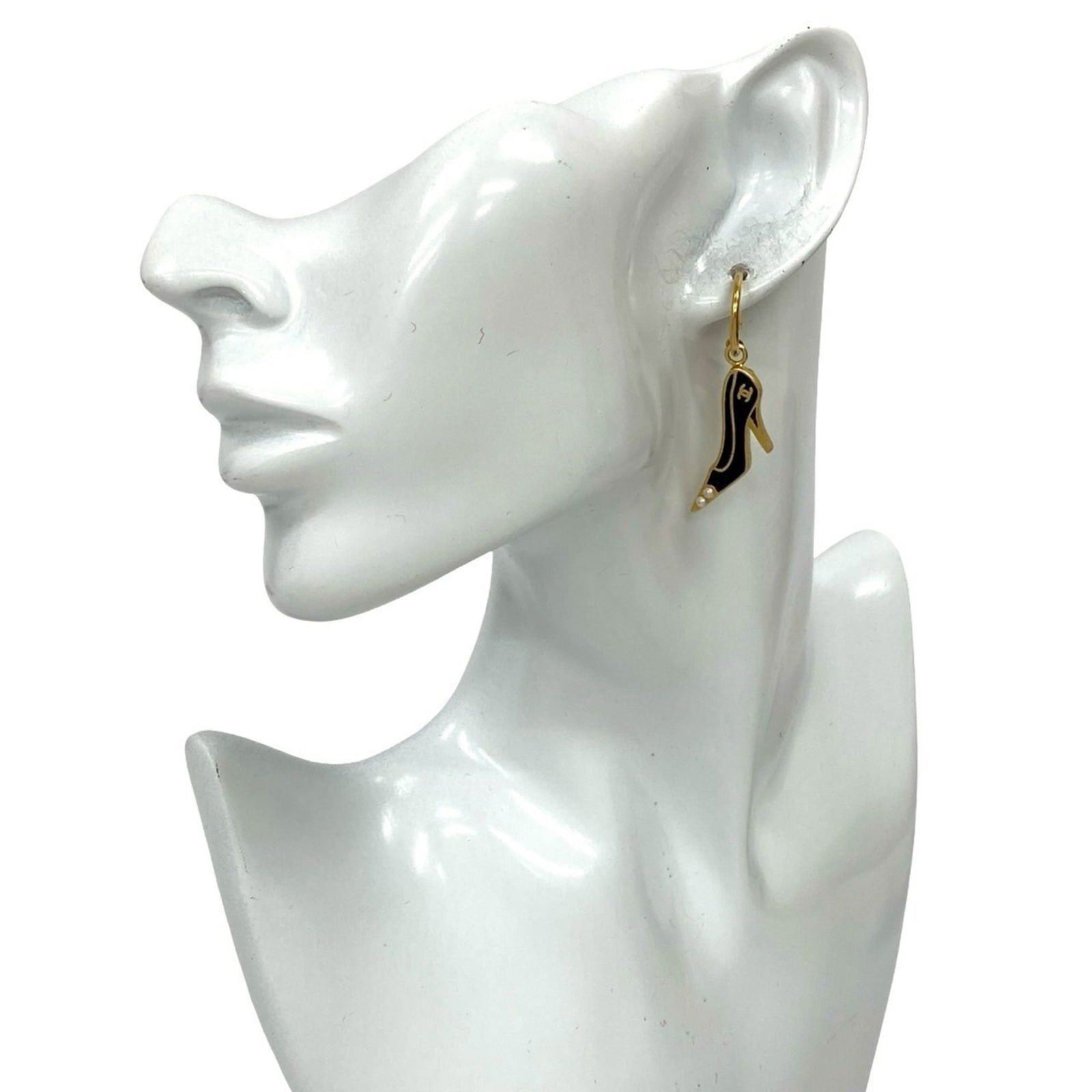 Plating Chanel Stud Earrings Gold: Plating Chanel Stud Earrings Gold This listing features Plating Chanel Stud Earrings Gold. Item specifics are provided below. Item Specifics: Brand: Chanel Type: Stud Earrings Gender: Women Material: