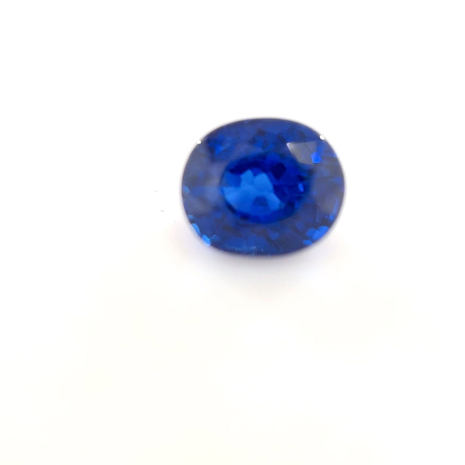 Loose Sapphire Gemstone - Oval 1.18ct Blue SI: Loose Sapphire Gemstone - Oval 1.18ct Blue SI This listing features Loose Sapphire Gemstone - Oval 1.18ct Blue SI. Item specifics are provided below. Item Specifics: Type: Sapphire Carat: 1.18 Cut: