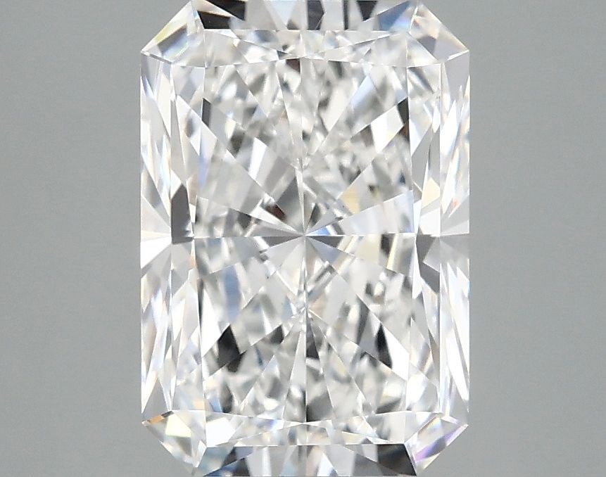 Loose Lab Diamond - IGI Radiant 2.99ct E VVS2: Loose Lab Diamond - IGI Radiant 2.99ct E VVS2 This listing features Loose Lab Diamond - IGI Radiant 2.99ct E VVS2. Item specifics are provided below. Item Specifics: Source: This Is A Real Diamond