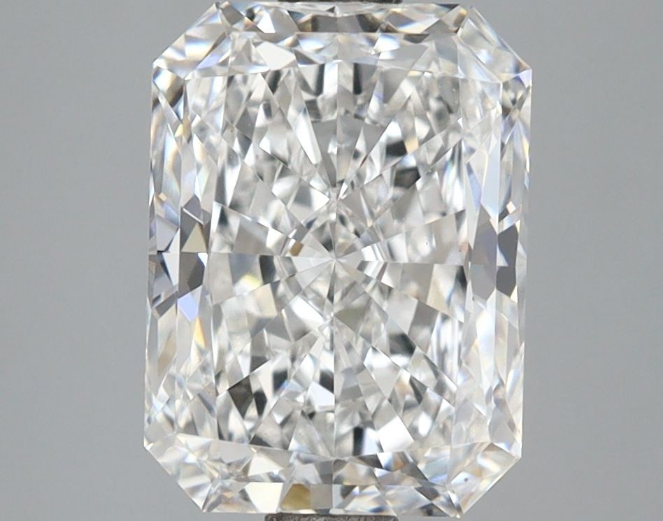 Loose Lab Diamond - IGI Radiant 3.01ct E VVS2: Loose Lab Diamond - IGI Radiant 3.01ct E VVS2 This listing features Loose Lab Diamond - IGI Radiant 3.01ct E VVS2. Item specifics are provided below. Item Specifics: Source: This Is A Real Diamond