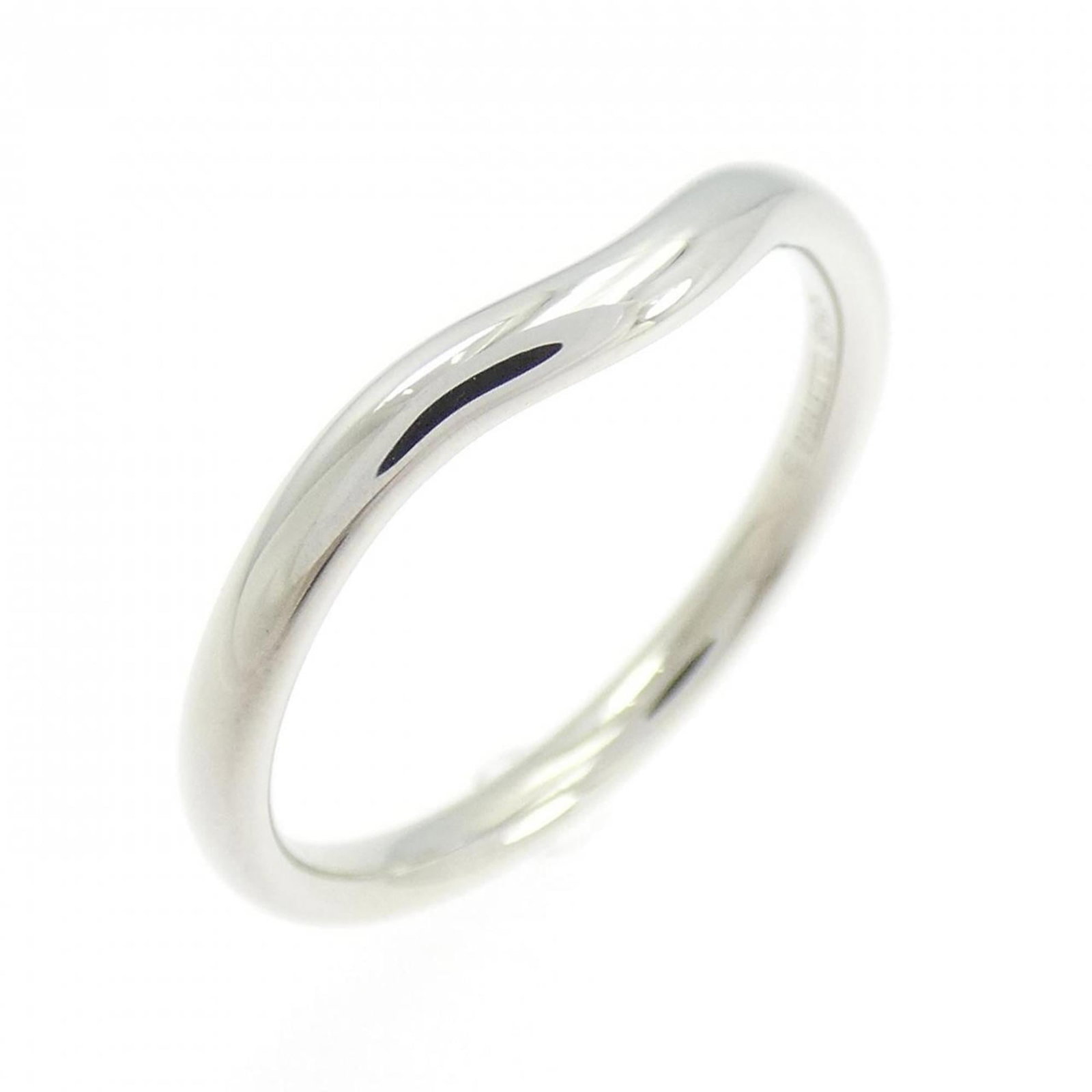 950 Tiffany Band Ring Platinum: 950 Tiffany Band Ring Platinum This listing features 950 Tiffany Band Ring Platinum. Item specifics are provided below. Item Specifics: Brand: Tiffany Type: Band Ring Gender: Women Color: Platinum Mat