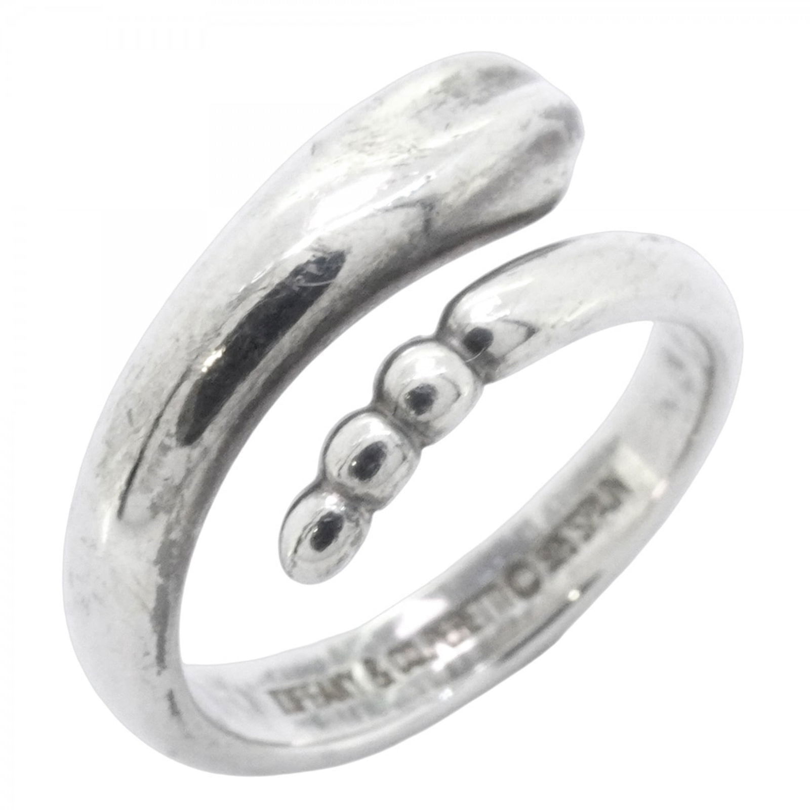 925 Tiffany Band Ring Silver: 925 Tiffany Band Ring Silver This listing features 925 Tiffany Band Ring Silver. Item specifics are provided below. Item Specifics: Brand: Tiffany Type: Band Ring Gender: Women Material: Silver 925