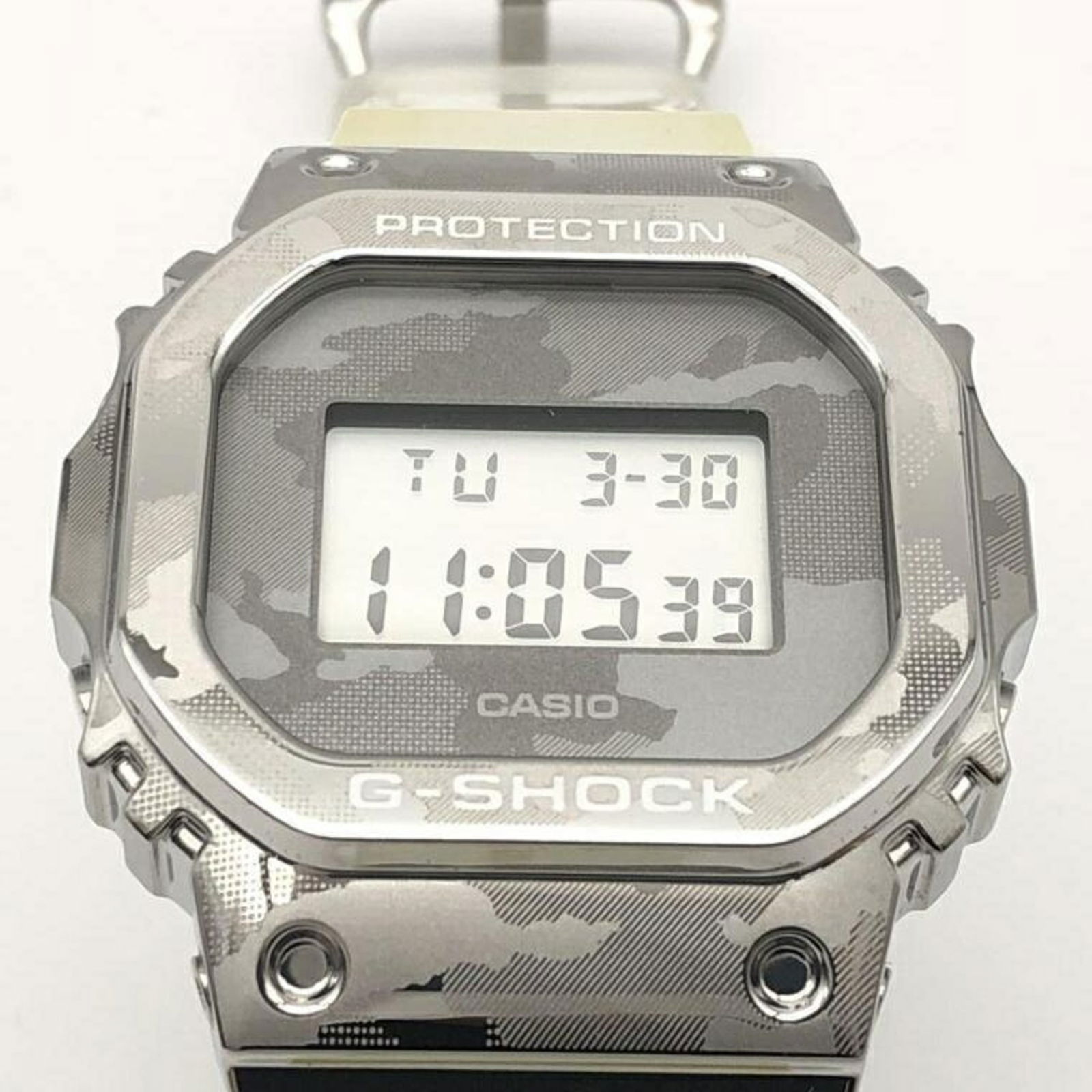 Wristwatch Casio: Wristwatch Casio This listing features Wristwatch Casio. Item specifics are provided below. Item Specifics: Brand: Casio Type: Wristwatch Gender: Men Color: Clear, White Wrist Size: 14cm - 21cm /