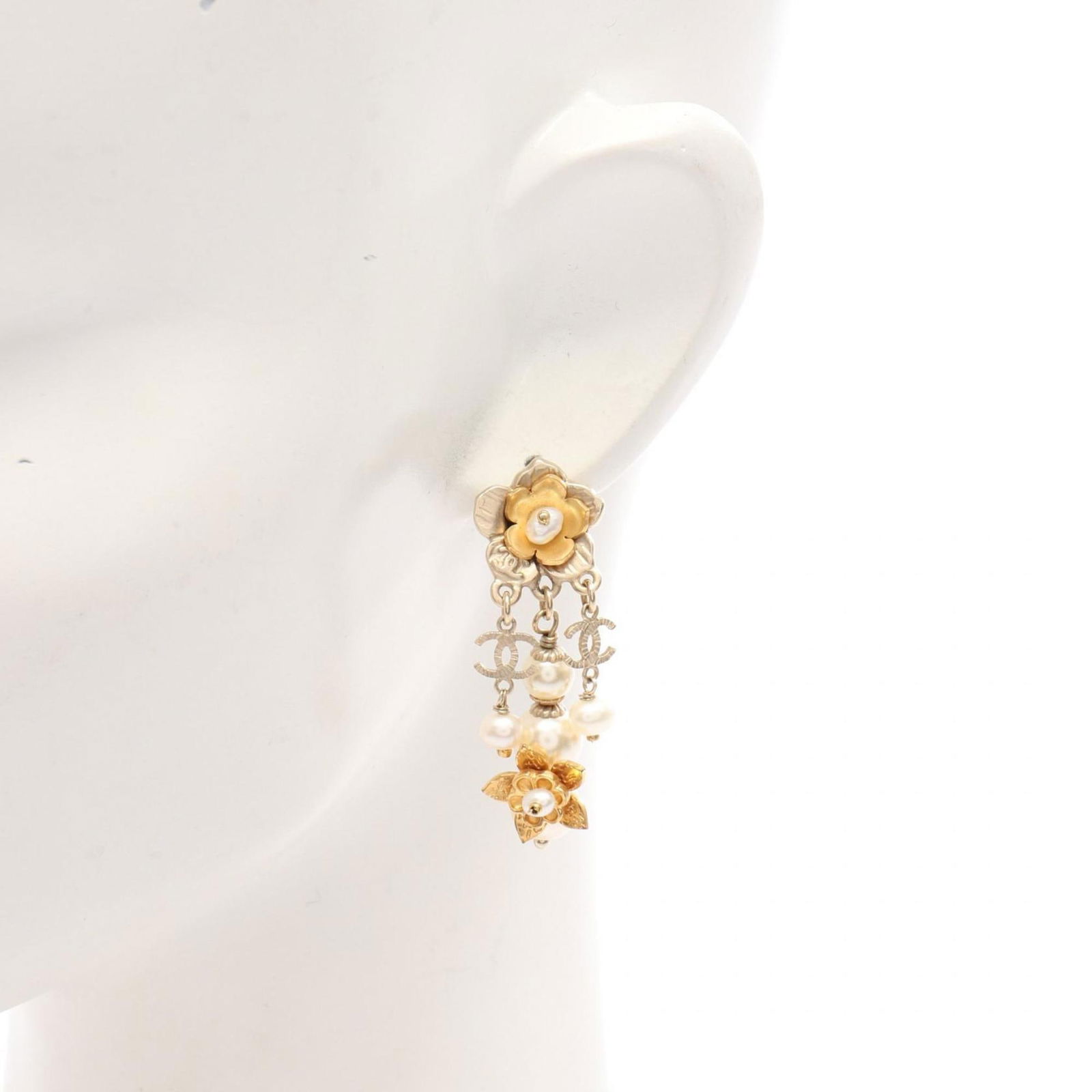 Plating Chanel Stud Earrings Gold - 4