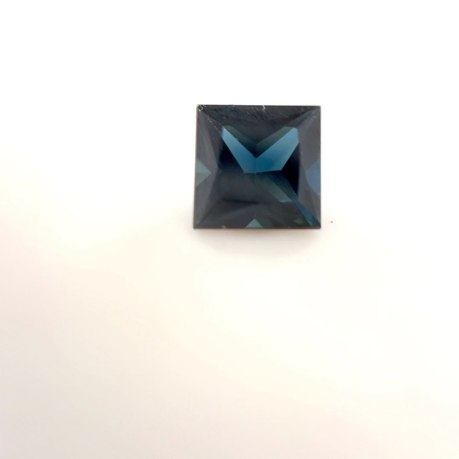 Loose Sapphire Gemstone - Princess 1.36ct Blue EC: Loose Sapphire Gemstone - Princess 1.36ct Blue EC This listing features Loose Sapphire Gemstone - Princess 1.36ct Blue EC. Item specifics are provided below. Item Specifics: Type: Sapphire Carat: