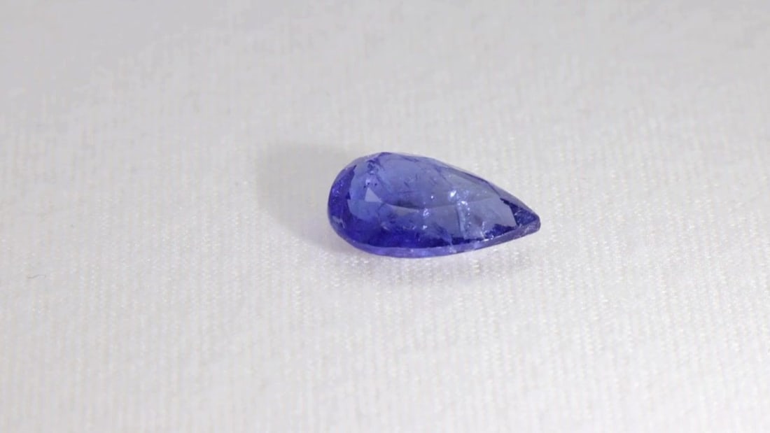 Loose Tanzanite Gemstone - IGI Pear 4.36ct Blue SI: Loose Tanzanite Gemstone - IGI Pear 4.36ct Blue SI This listing features Loose Tanzanite Gemstone - IGI Pear 4.36ct Blue SI. Item specifics are provided below. Item Specifics: Type: Tanzanite Carat: