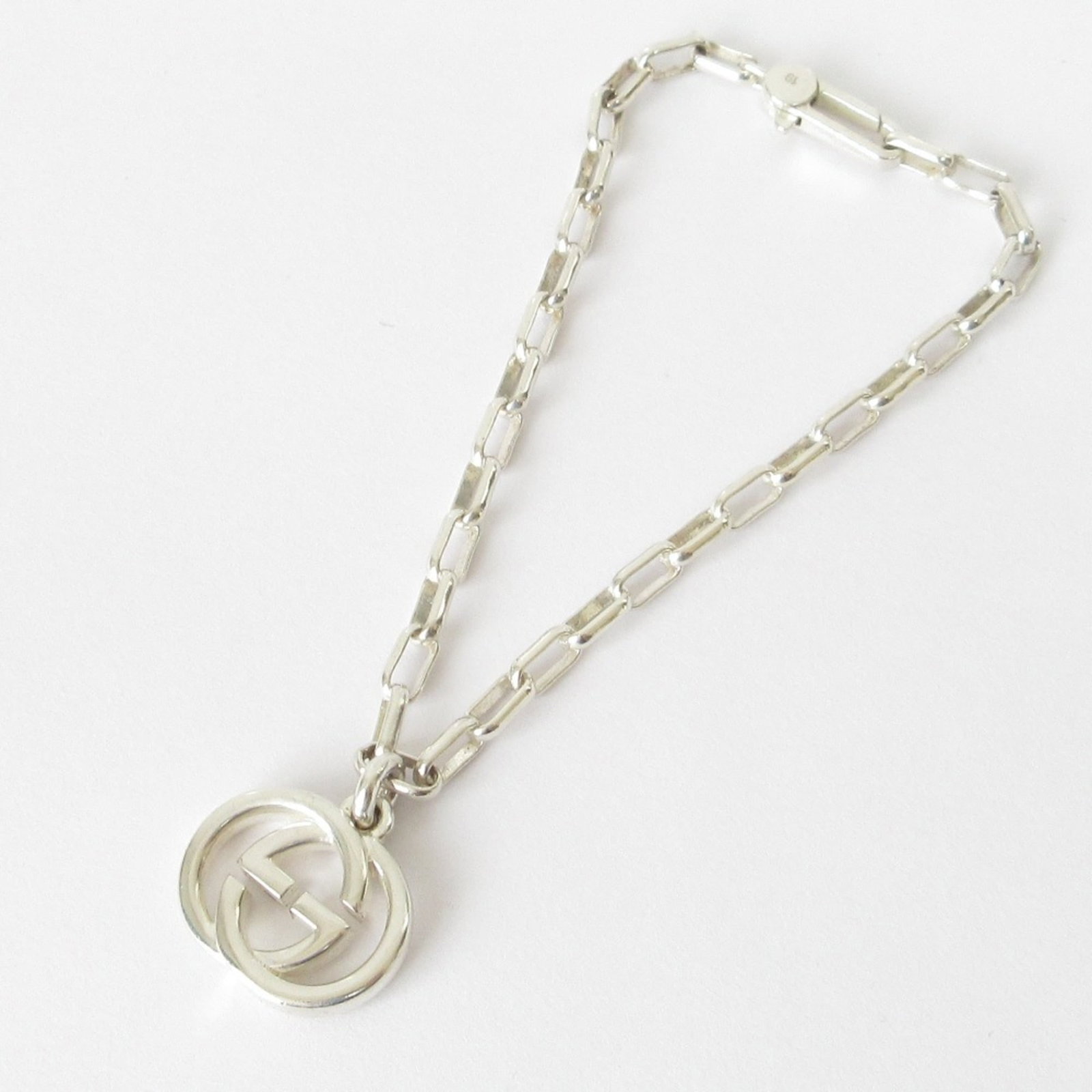 925 Gucci Charm Bracelet Silver: 925 Gucci Charm Bracelet Silver This listing features 925 Gucci Charm Bracelet Silver. Item specifics are provided below. Item Specifics: Brand: Gucci Type: Charm Bracelet Gender: Women Material: Silv