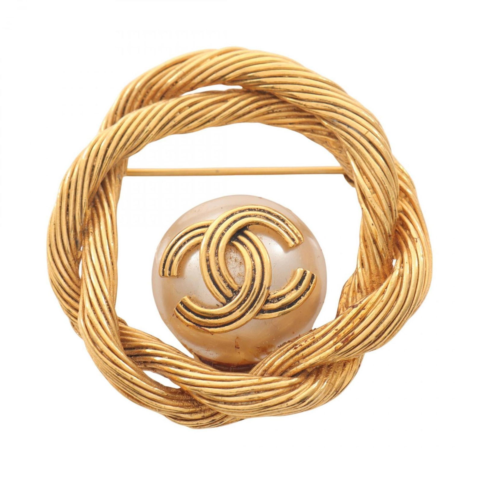 Plating Chanel Brooch Gold: Plating Chanel Brooch Gold This listing features Plating Chanel Brooch Gold. Item specifics are provided below. Item Specifics: Brand: Chanel Type: Brooch Gender: Women Material: Gold Plating Color: