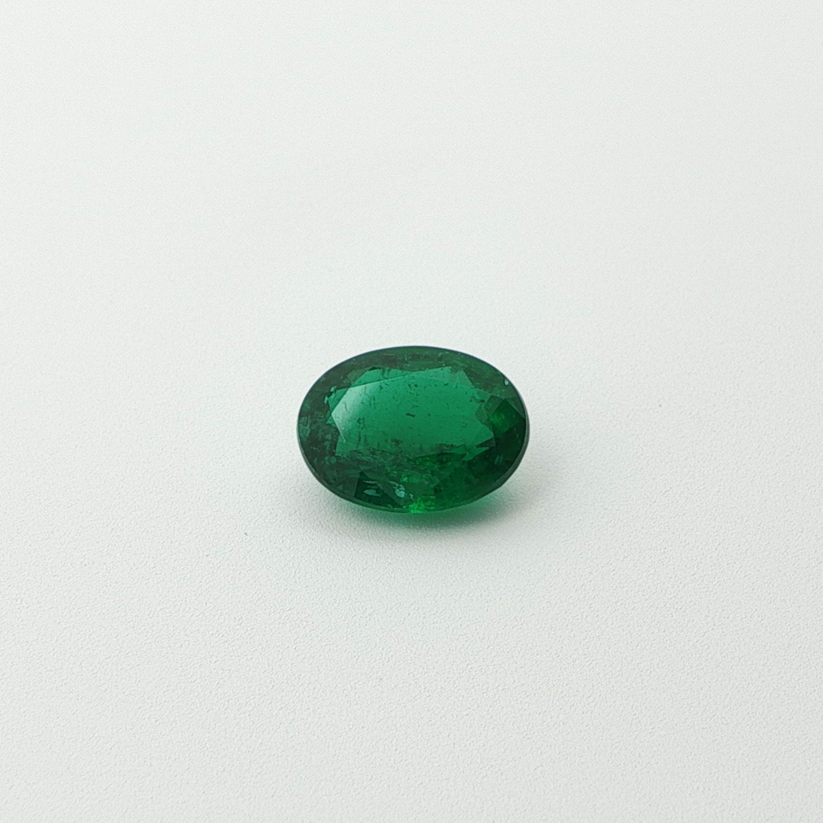 Loose Emerald Gemstone - GSI Oval 1.67ct Green MI: Loose Emerald Gemstone - GSI Oval 1.67ct Green MI This listing features Loose Emerald Gemstone - GSI Oval 1.67ct Green MI. Item specifics are provided below. Item Specifics: Type: Emerald Carat: