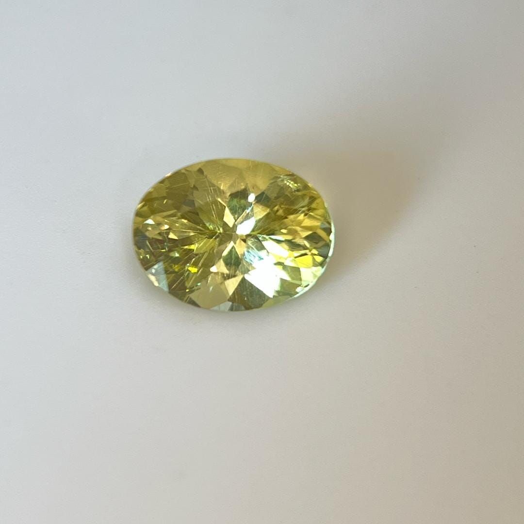 Loose Beryl Gemstone - Oval 2.19ct Yellow SI (1 of 1)