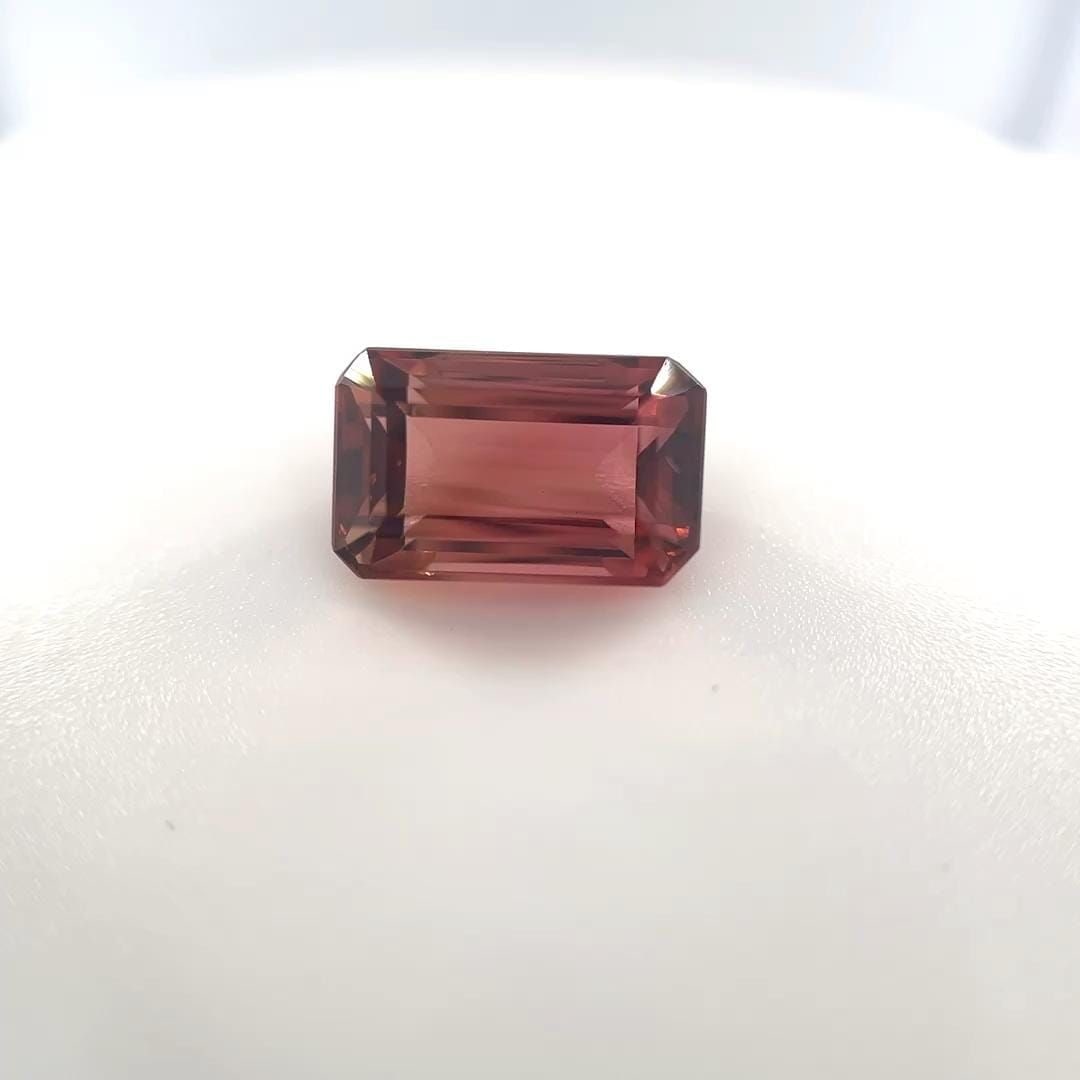 Loose Tourmaline Gemstone - Emerald 3.92ct Pink SI: Loose Tourmaline Gemstone - Emerald 3.92ct Pink SI This listing features Loose Tourmaline Gemstone - Emerald 3.92ct Pink SI. Item specifics are provided below. Item Specifics: Type: Tourmaline