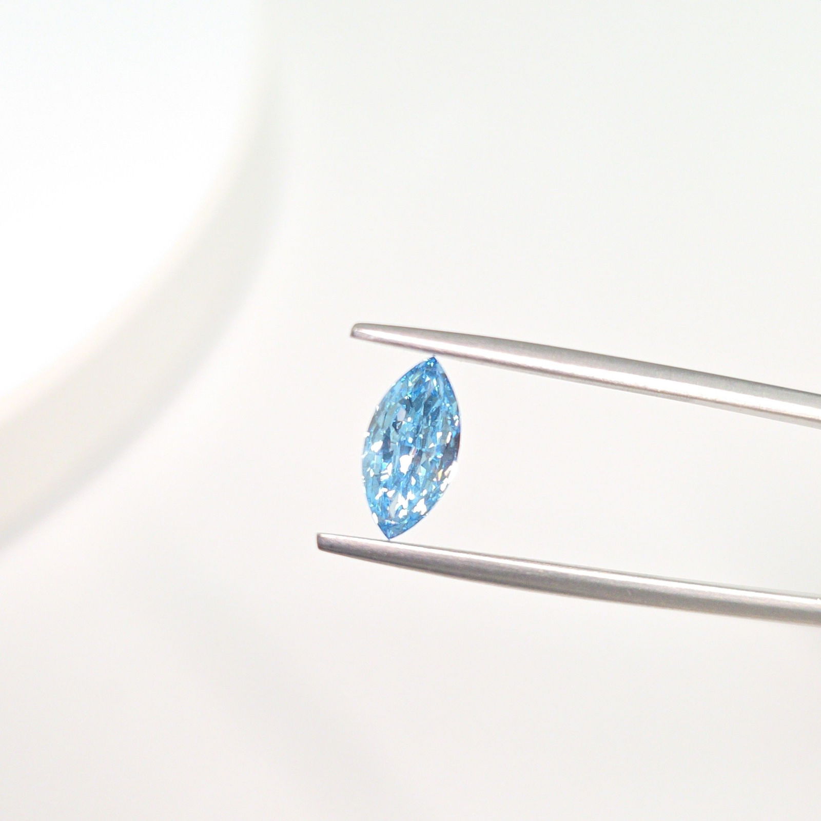 Loose Lab Diamond - IGI Marquise 1.04ct Fancy Vivid Blue VVS2: Loose Lab Diamond - IGI Marquise 1.04ct Fancy Vivid Blue VVS2 This listing features Loose Lab Diamond - IGI Marquise 1.04ct Fancy Vivid Blue VVS2. Item specifics are provided below. Item Specifics: