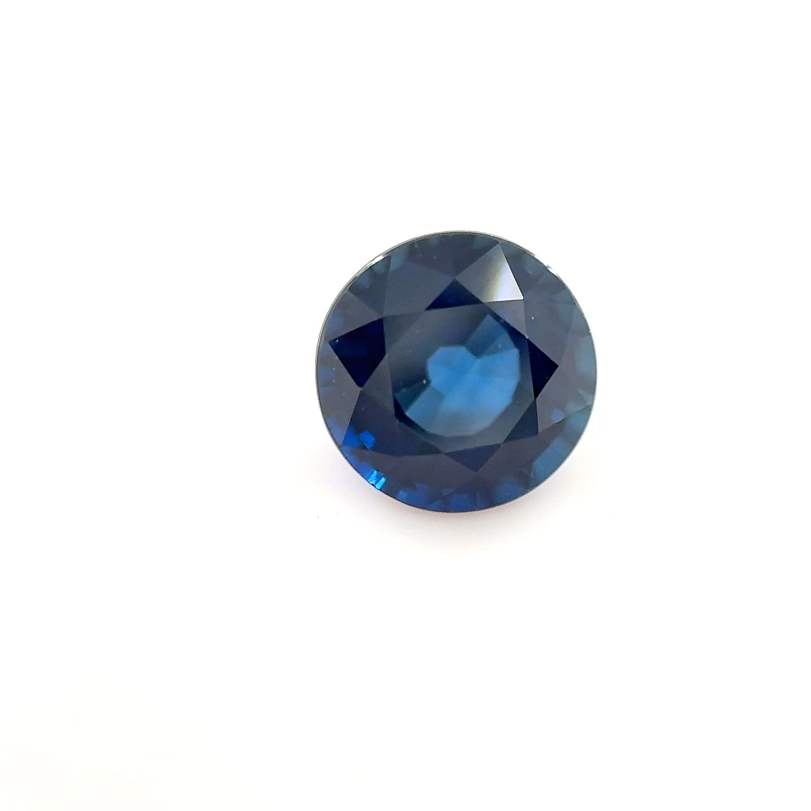 Loose Sapphire Gemstone - Round 1.01ct Blue EC: Loose Sapphire Gemstone - Round 1.01ct Blue EC This listing features Loose Sapphire Gemstone - Round 1.01ct Blue EC. Item specifics are provided below. Item Specifics: Type: Sapphire Carat: 1.01