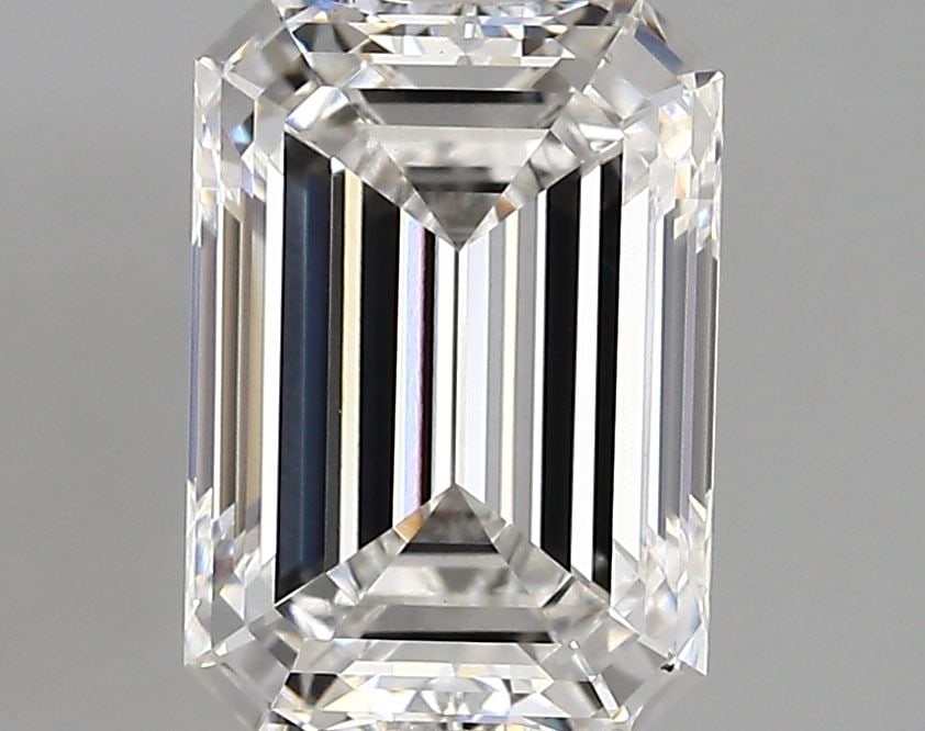 Loose Lab Diamond - IGI Emerald 2.81ct E VVS2: Loose Lab Diamond - IGI Emerald 2.81ct E VVS2 This listing features Loose Lab Diamond - IGI Emerald 2.81ct E VVS2. Item specifics are provided below. Item Specifics: Source: This Is A Real Diamond