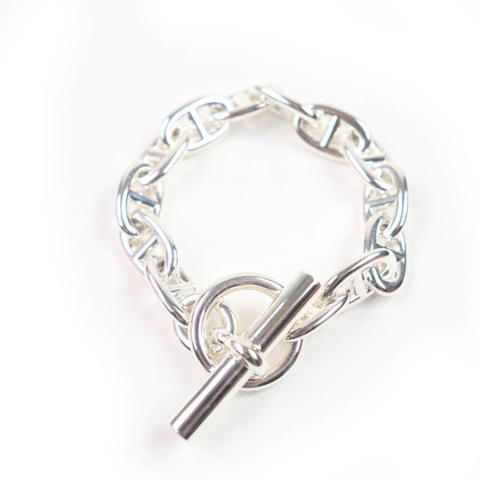 Bracelet Hermes Charm: Bracelet Hermes Charm This listing features Bracelet Hermes Charm. Item specifics are provided below. Item Specifics: Brand: Hermes Type: Charm Bracelet Gender: Women Metal: Silver Metal Purity: Silve