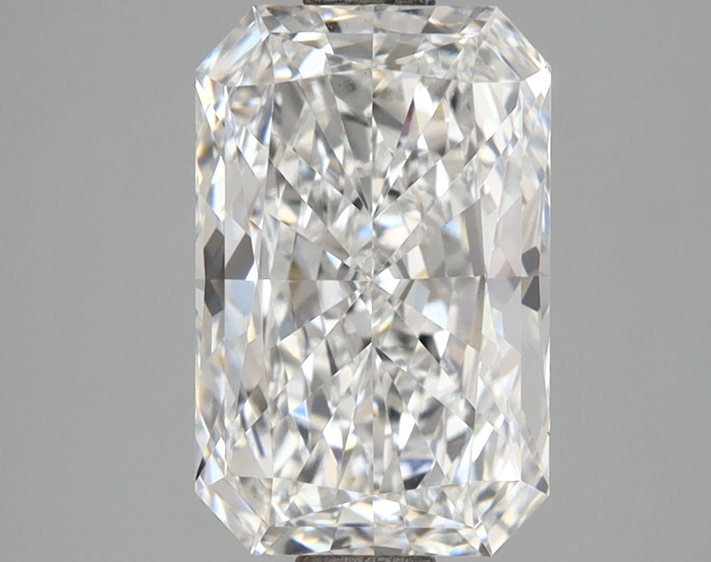 Loose Lab Diamond - IGI Radiant 2.58ct E VS1: Loose Lab Diamond - IGI Radiant 2.58ct E VS1 This listing features Loose Lab Diamond - IGI Radiant 2.58ct E VS1. Item specifics are provided below. Item Specifics: Source: This Is A Real Diamond