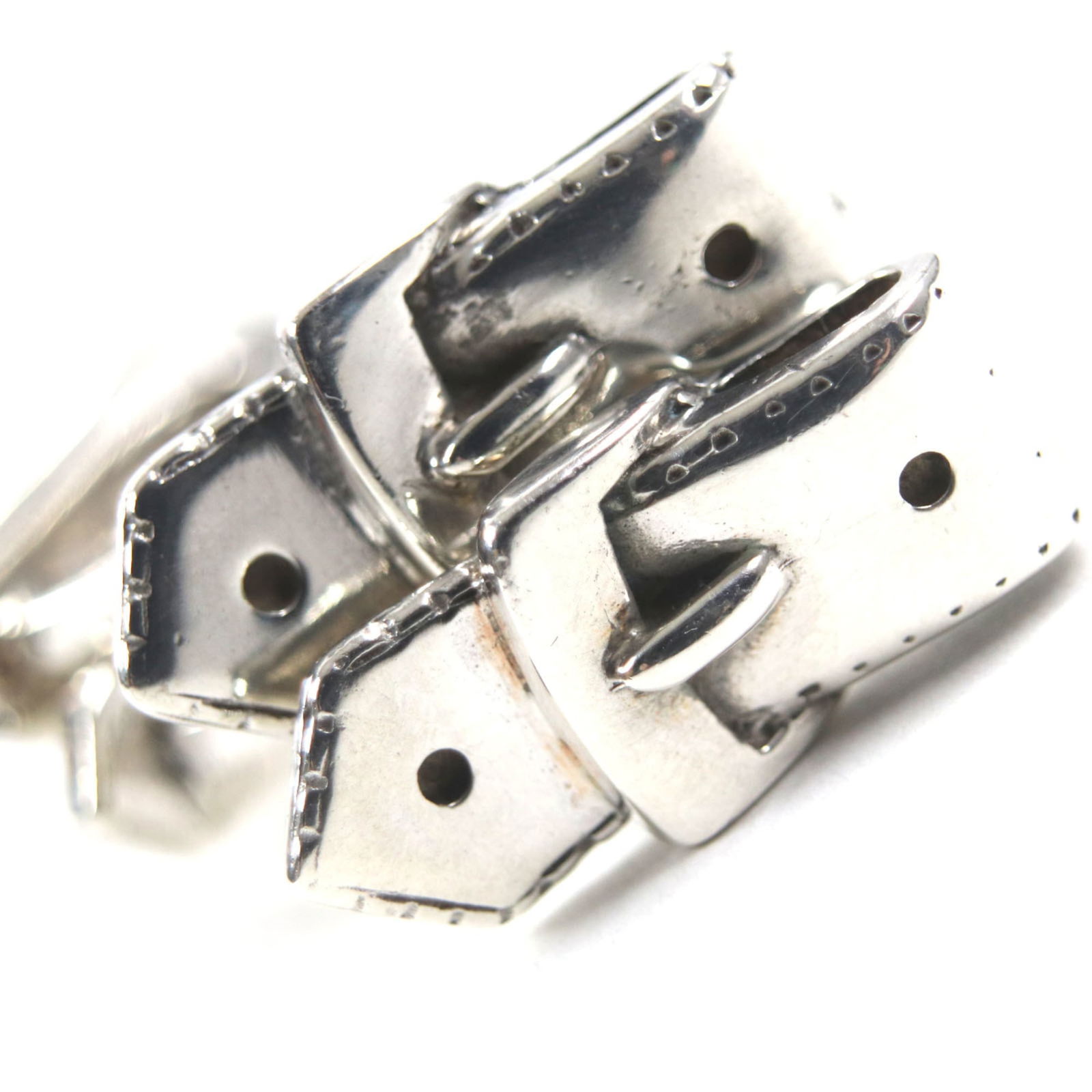 Button Hermes Stud/: Button Hermes Stud/ This listing features Button Hermes Stud/. Item specifics are provided below. Item Specifics: Brand: Hermes Type: Stud/Button Gender: Men Color: Silver Style: Business Season: