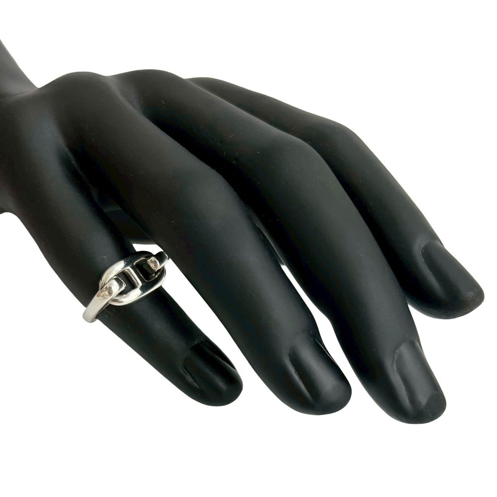 925 Hermes Band Ring Silver: 925 Hermes Band Ring Silver This listing features 925 Hermes Band Ring Silver. Item specifics are provided below. Item Specifics: Brand: Hermes Type: Band Ring Gender: Women Color: Silver Material: