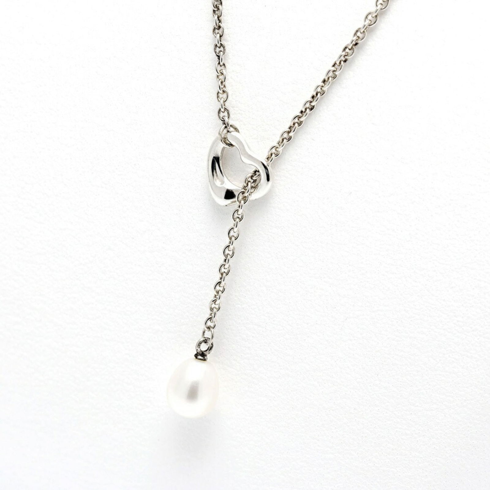 A-159358 Tiffany & Co. Heart Necklace Freshwater Pearl Sv.925: A-159358 Tiffany & Co. Heart Necklace Freshwater Pearl Sv.925 This listing features A-159358 Tiffany & Co. Heart Necklace Freshwater Pearl Sv.925. Item specifics are provided below. Item Specifics: