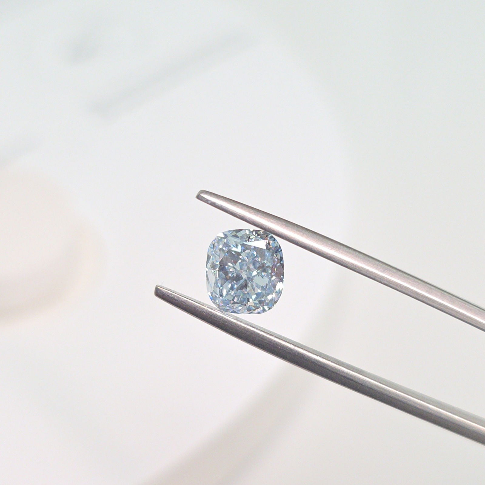 Loose Lab Diamond - IGI Cushion Modified 1.51ct Fancy Blue VVS2: Loose Lab Diamond - IGI Cushion Modified 1.51ct Fancy Blue VVS2 This listing features Loose Lab Diamond - IGI Cushion Modified 1.51ct Fancy Blue VVS2. Item specifics are provided below. Item
